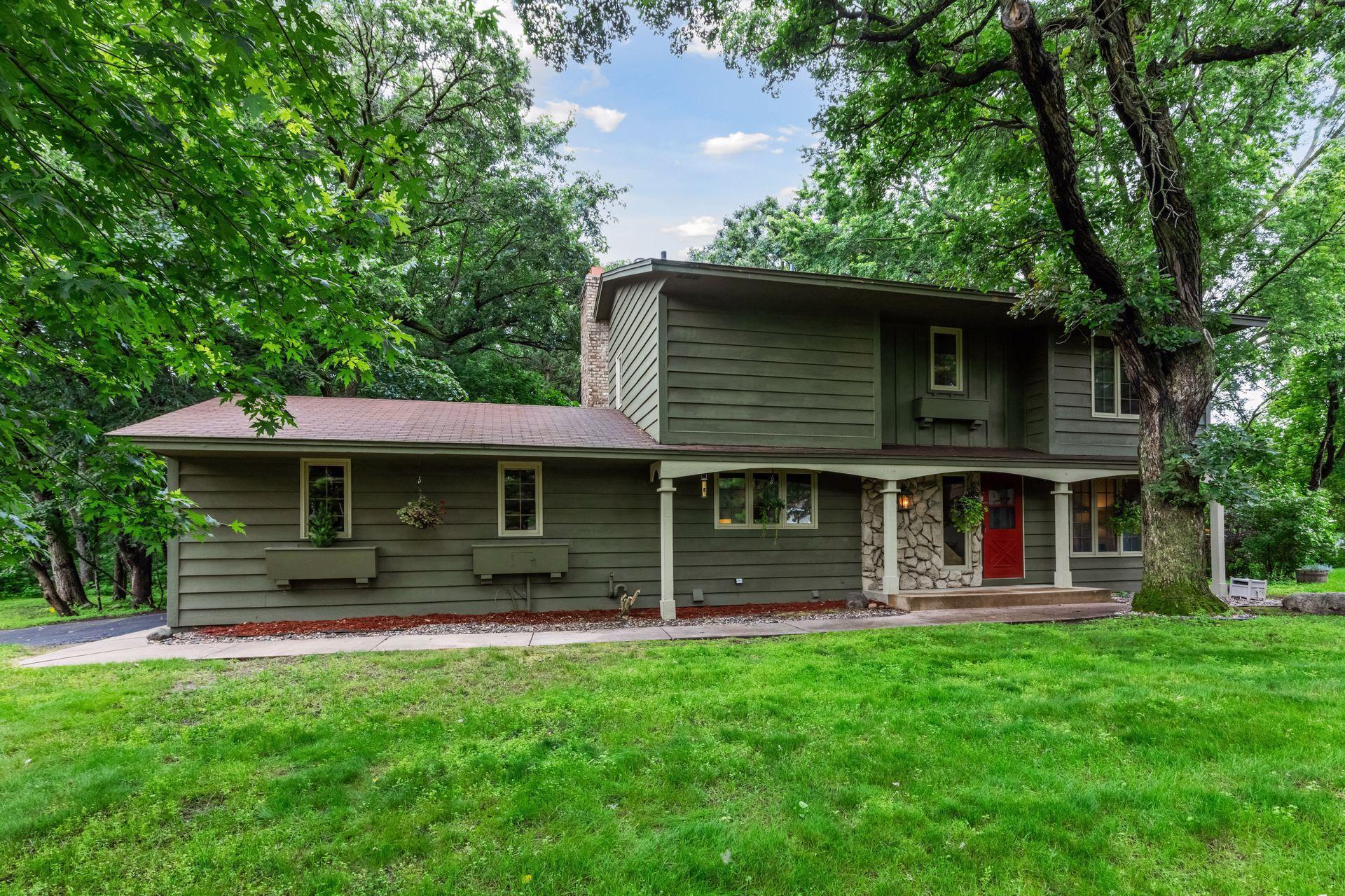 2700 Isle Royale Court
