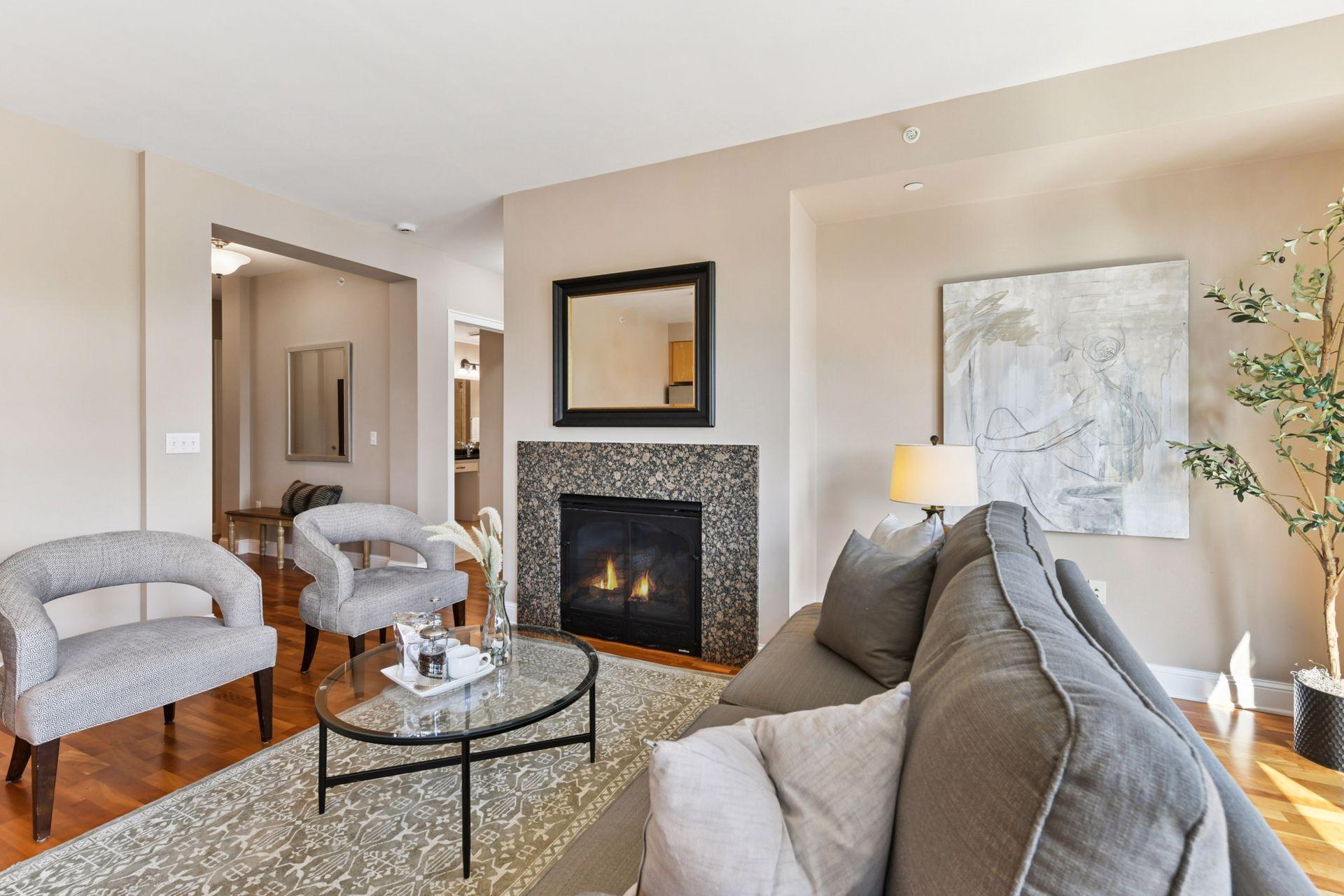 1060 Grand Avenue Unit: 404