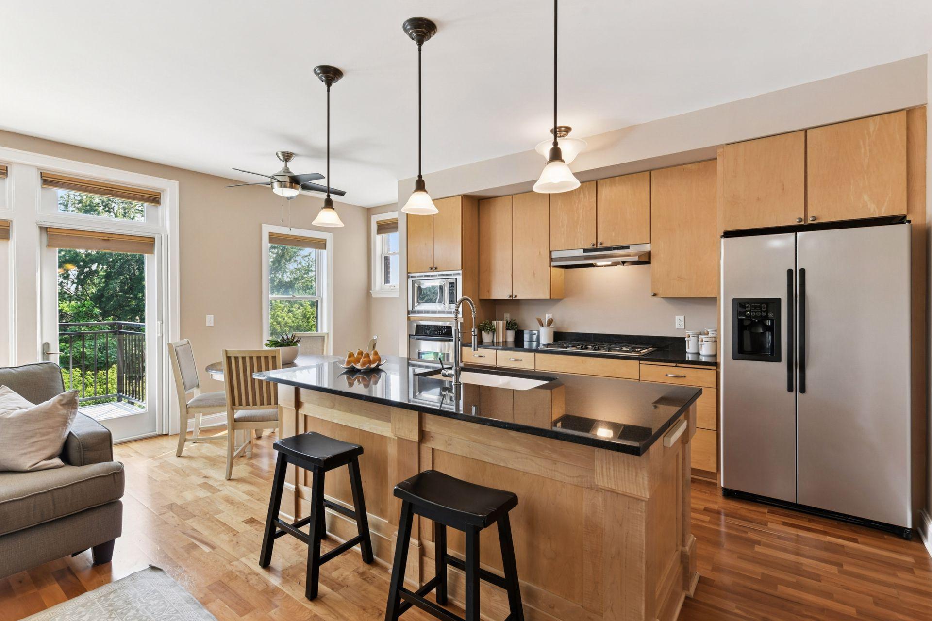 1060 Grand Avenue Unit: 404