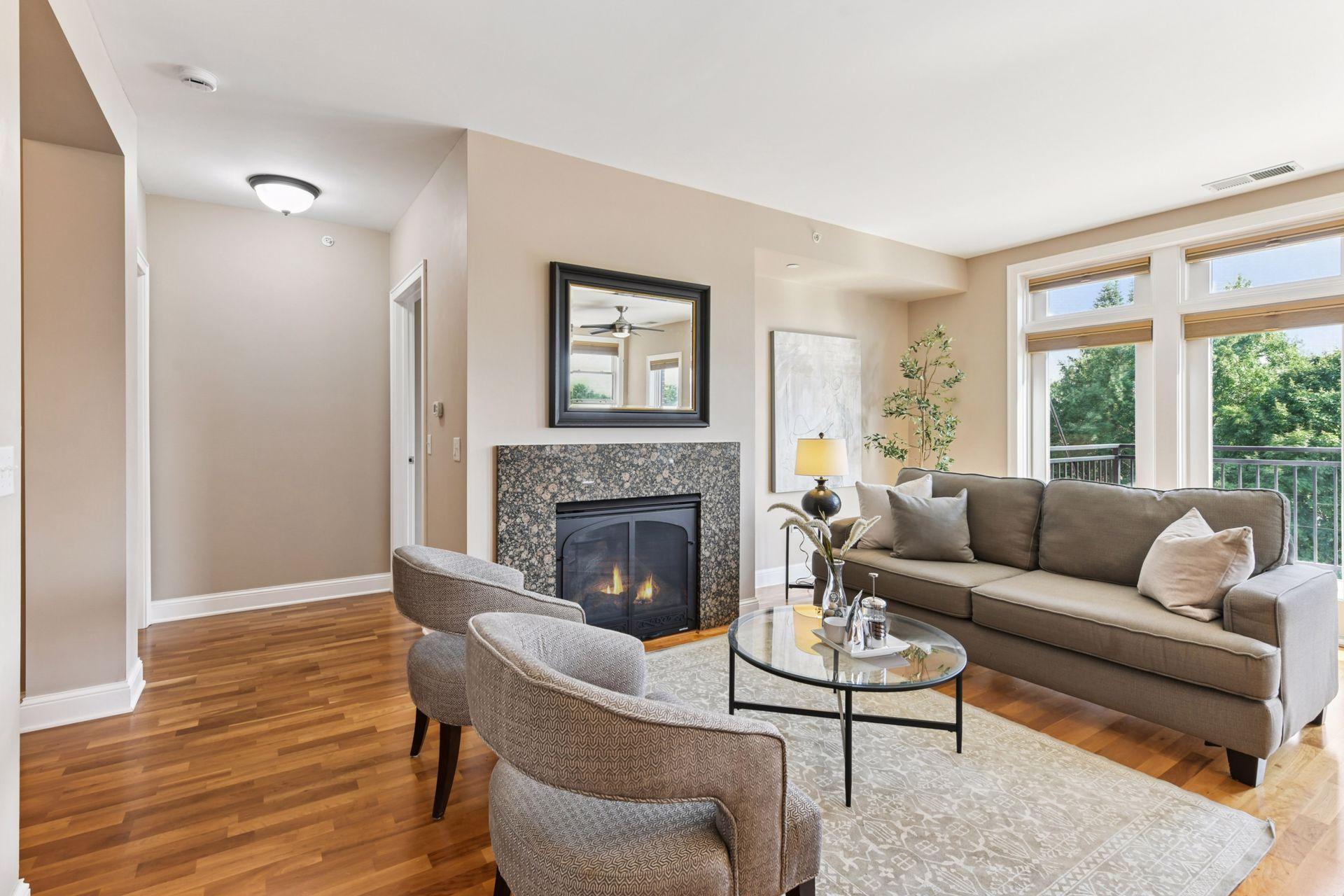 1060 Grand Avenue Unit: 404