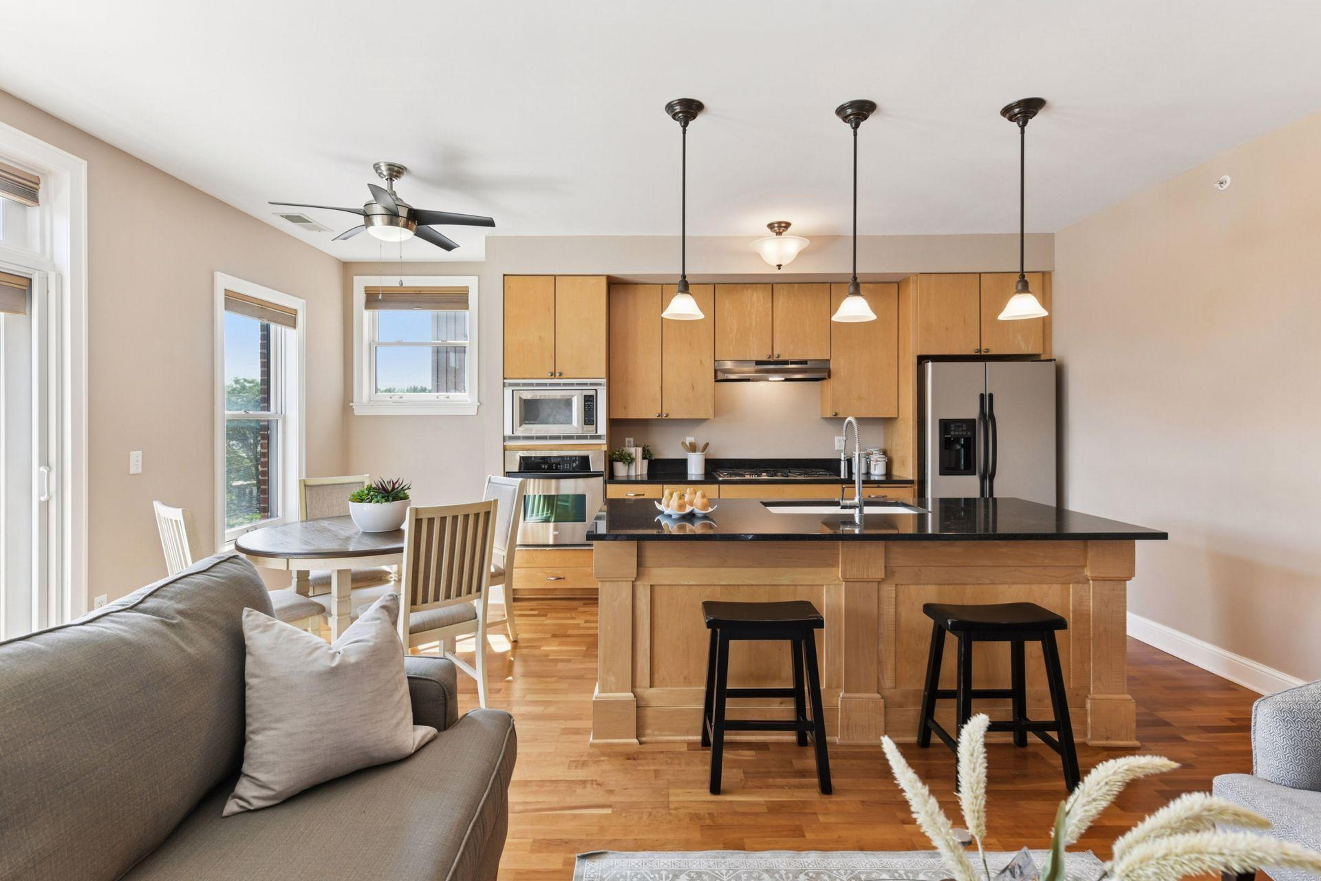 1060 Grand Avenue Unit: 404