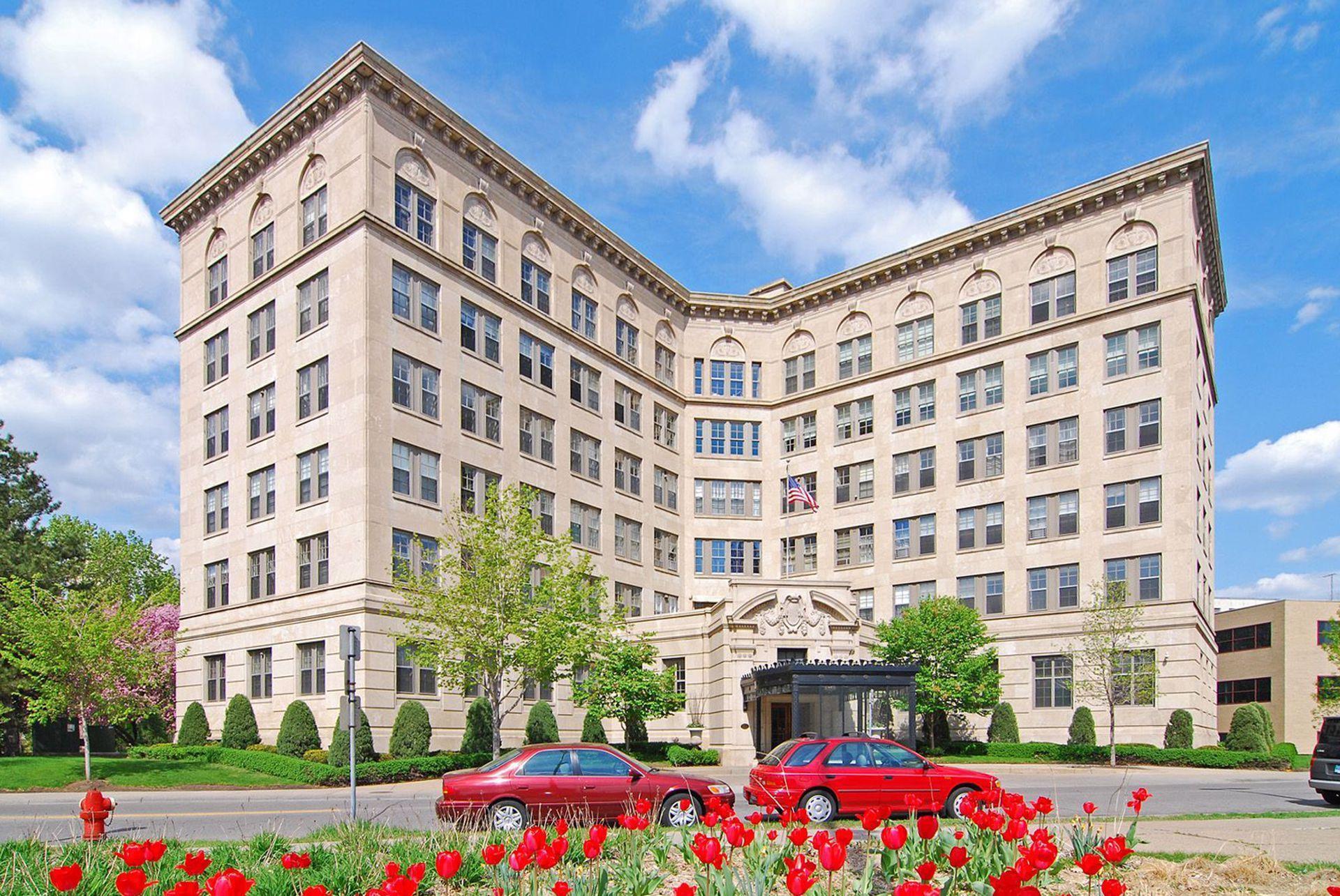 510 Groveland Avenue Unit: 204