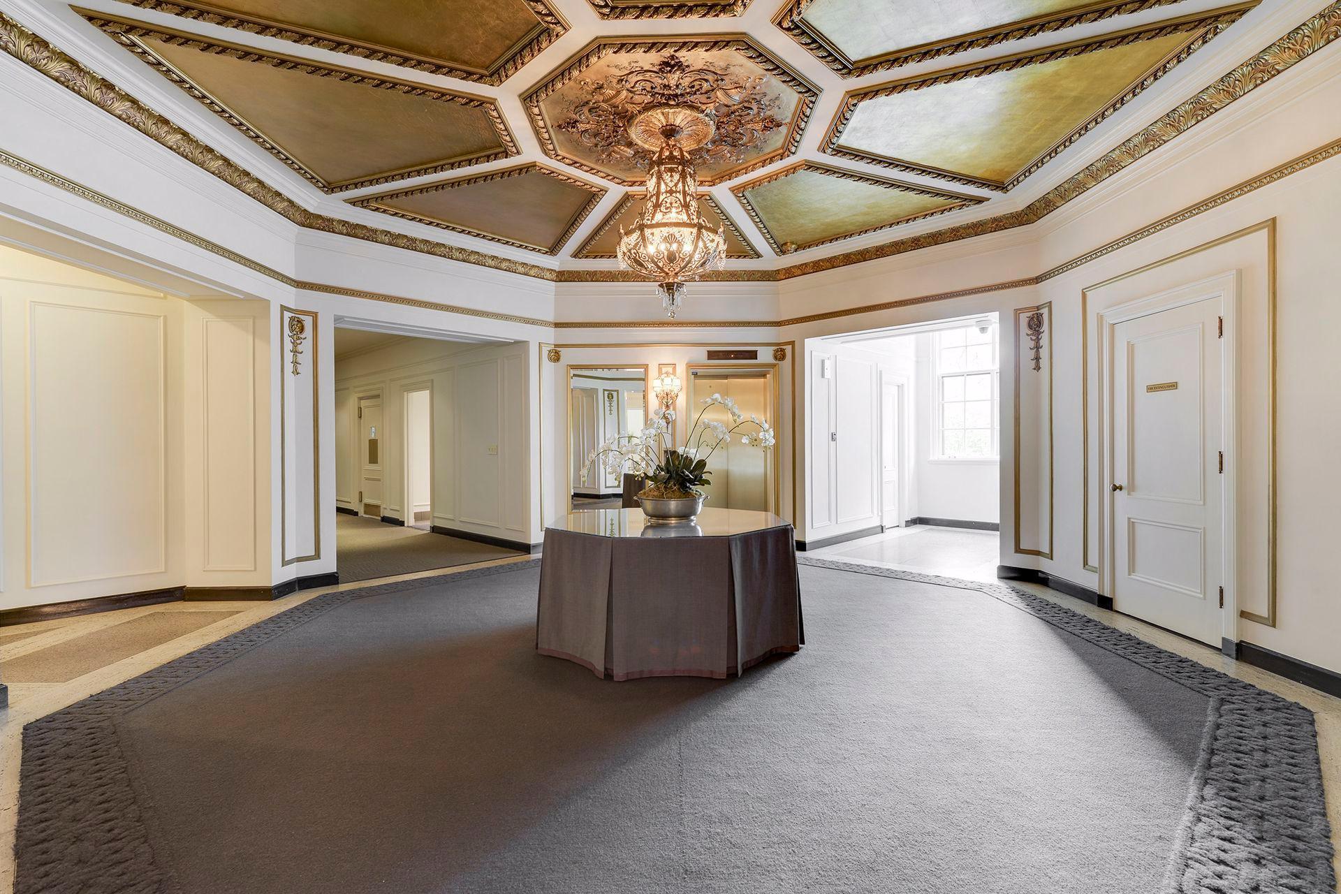 510 Groveland Avenue Unit: 204