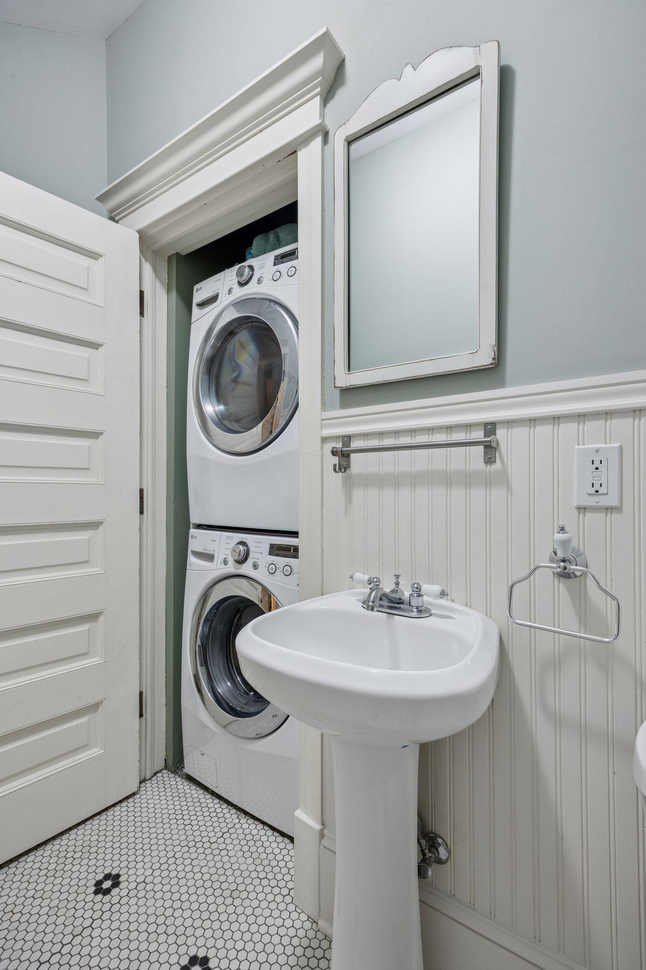 1520 Elliot Avenue Unit: 1