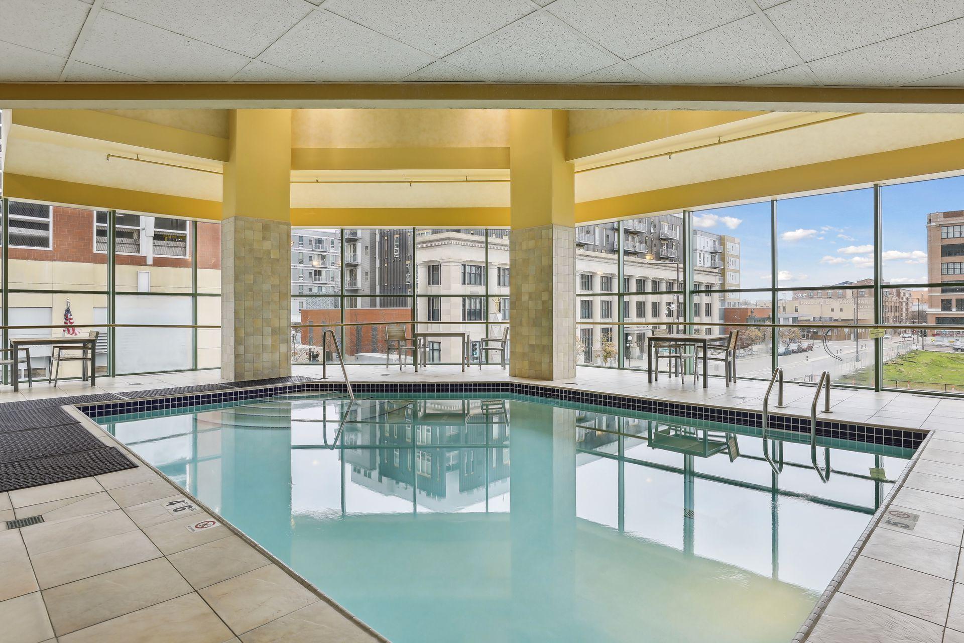 78 10th Street E Unit: 1010