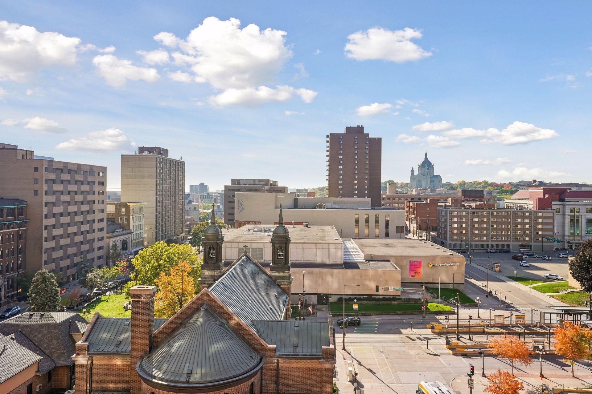 78 10th Street E Unit: 1010