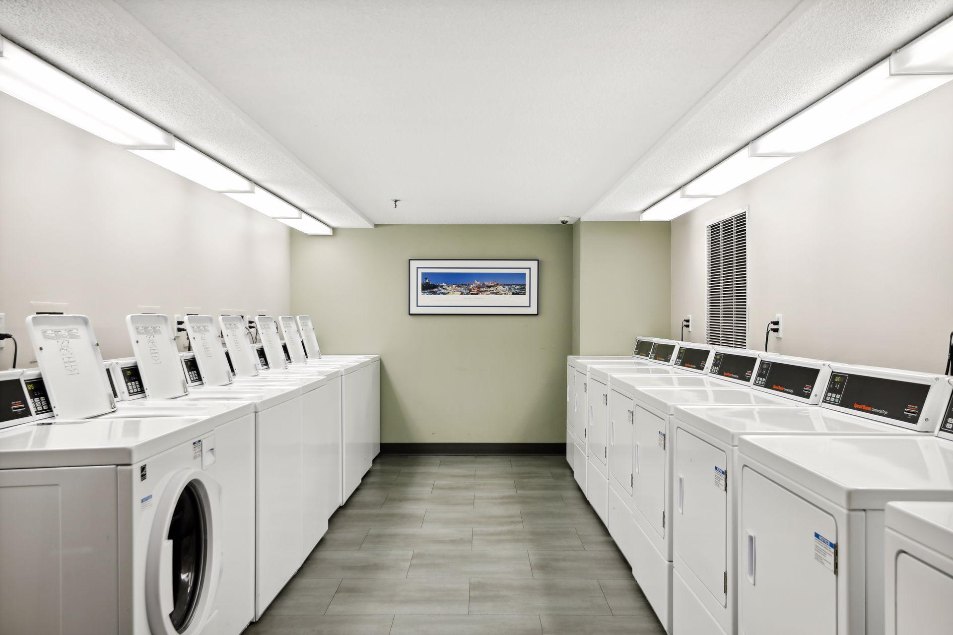 78 10th Street E Unit: 1010