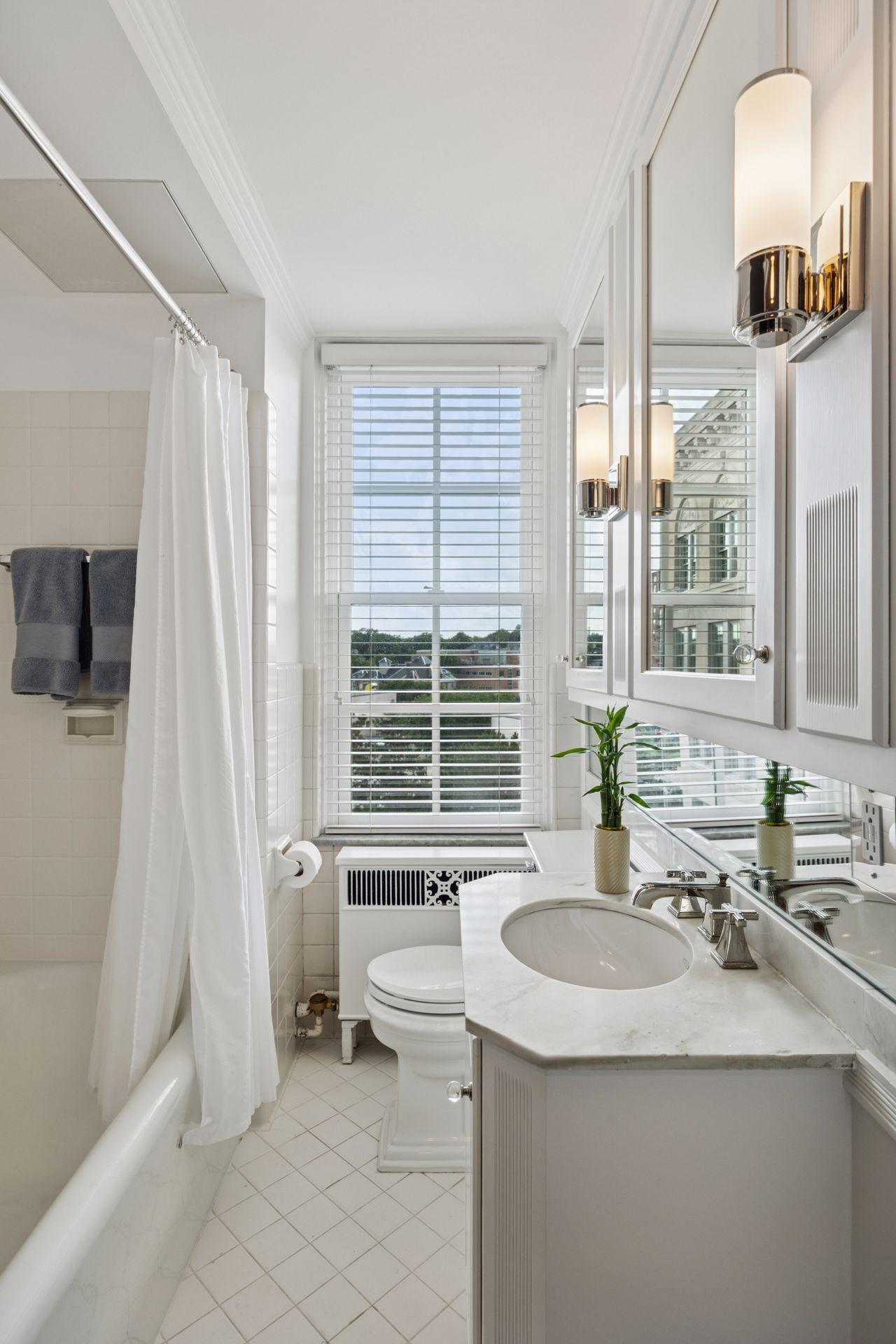 510 Groveland Avenue Unit: 522