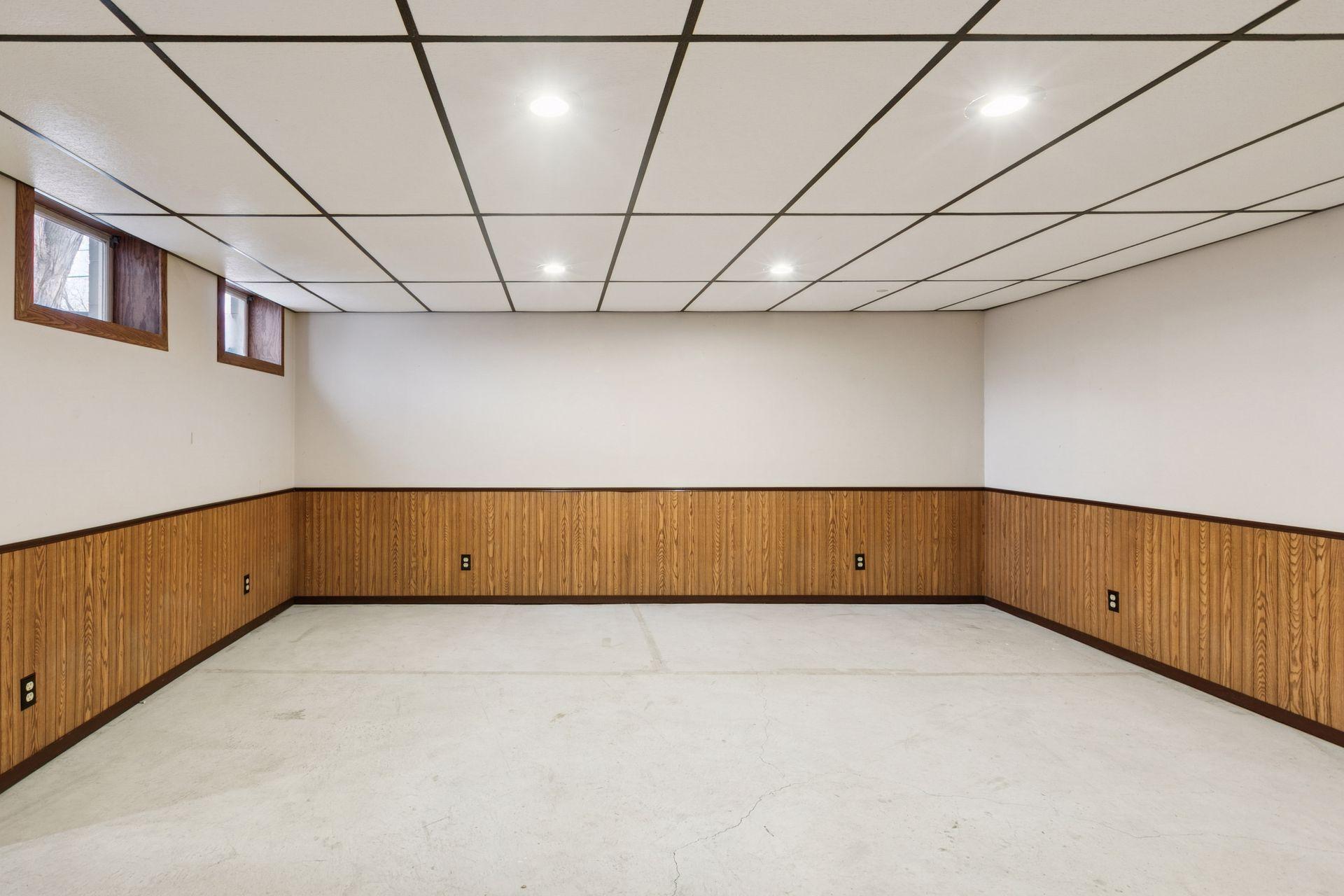 3420 Maplewood Drive