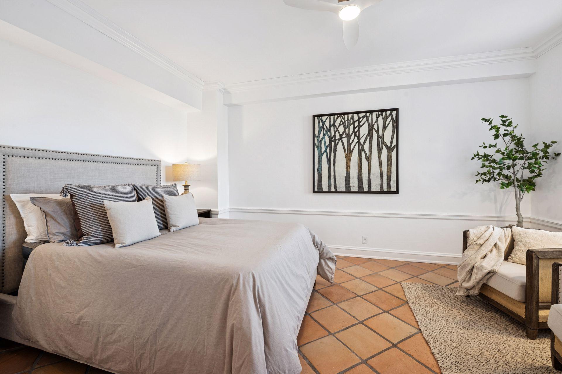 510 Groveland Avenue Unit: 522