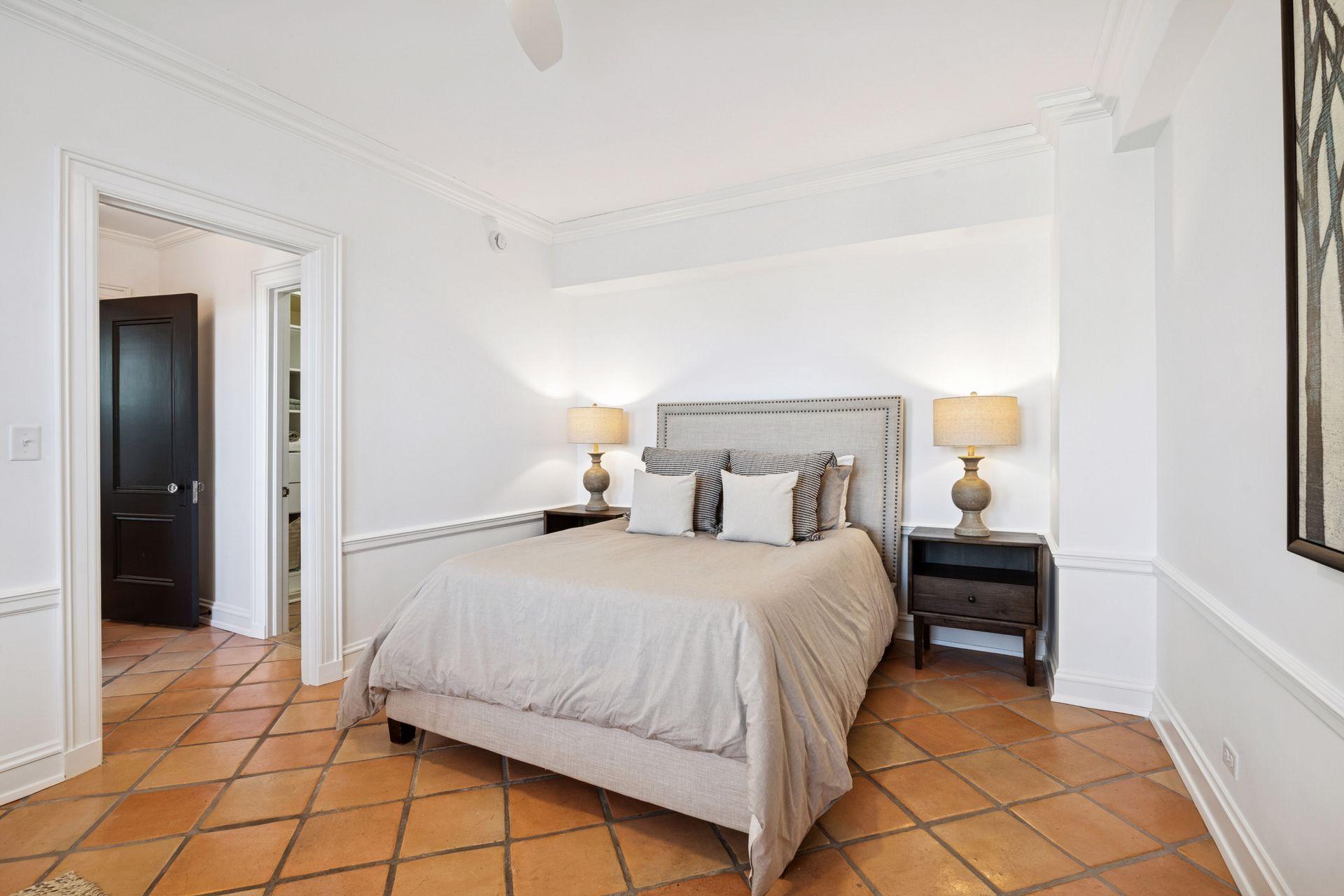 510 Groveland Avenue Unit: 522