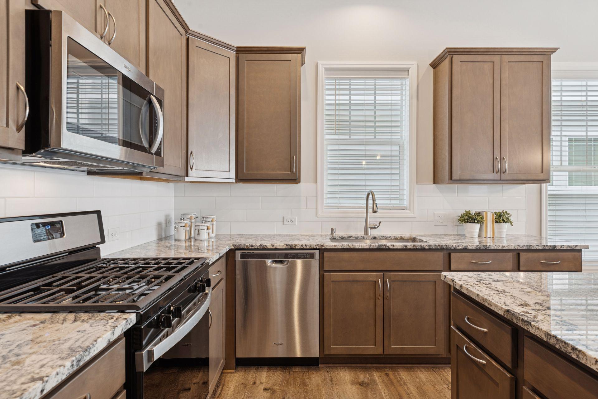 8060 Central Park Way N