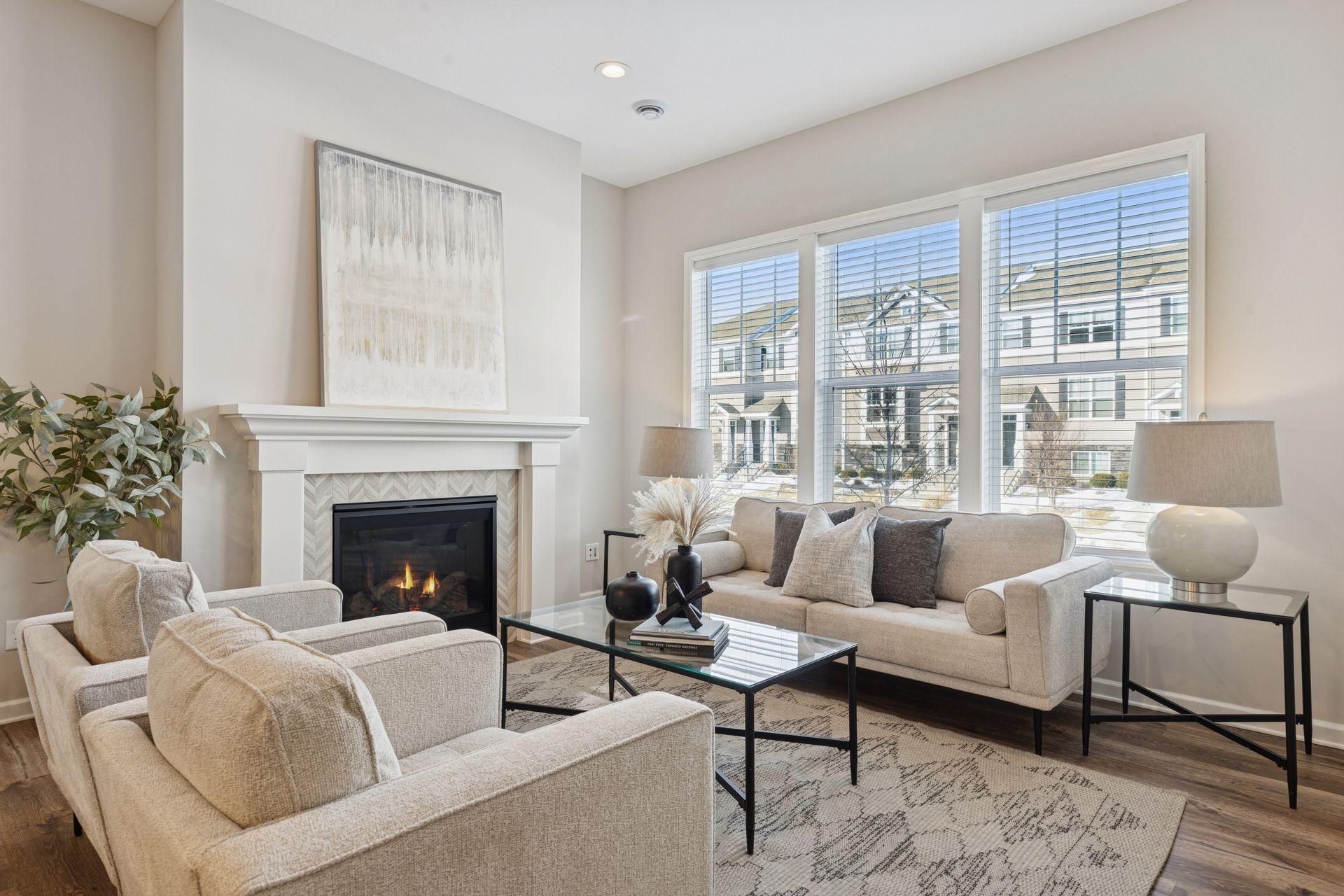 8060 Central Park Way N