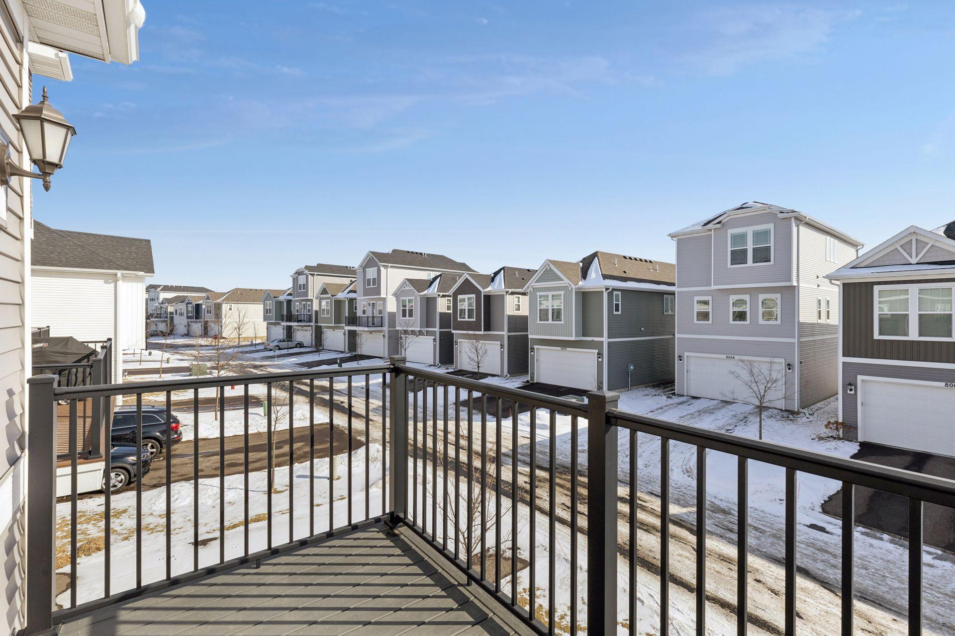 8060 Central Park Way N