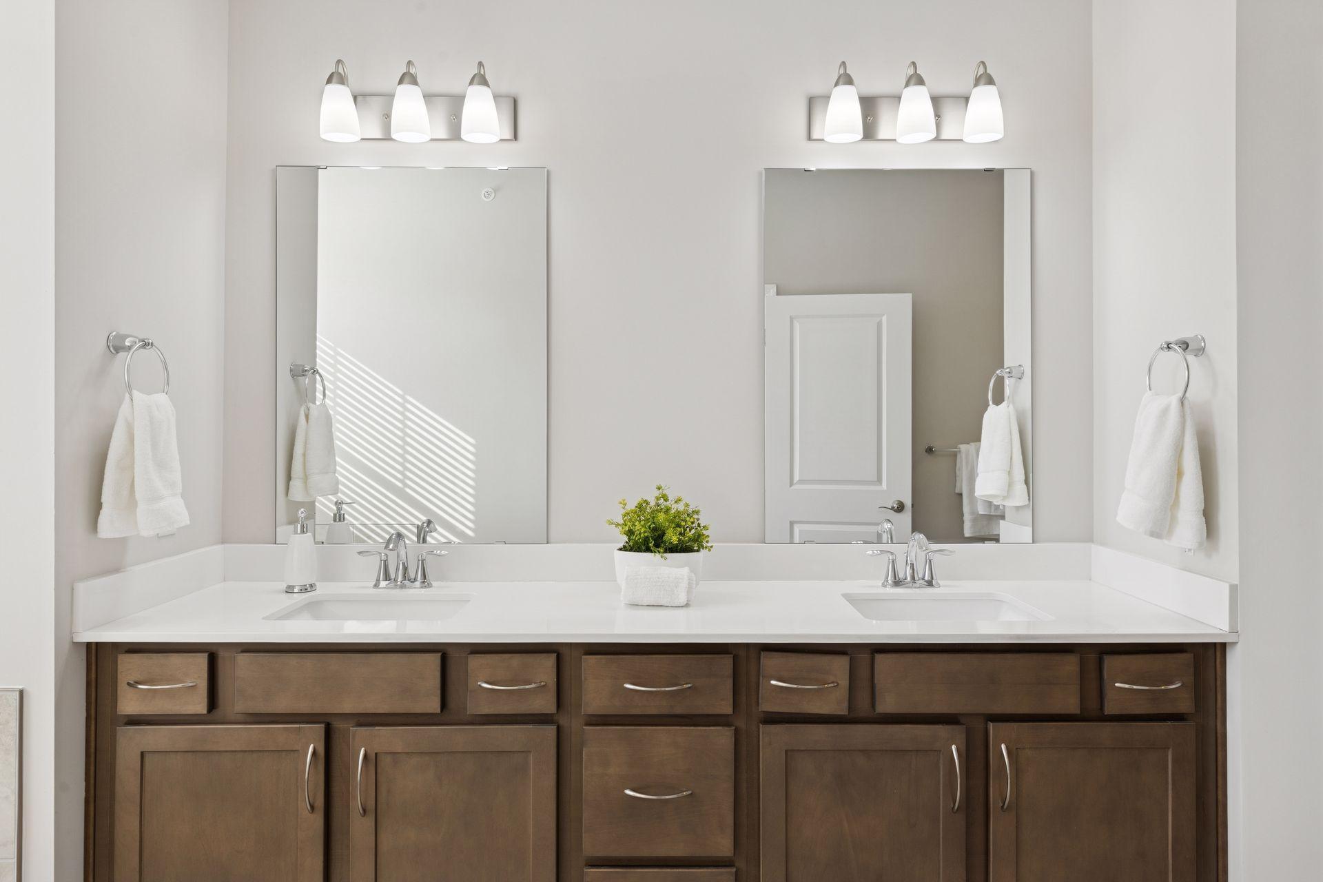 8060 Central Park Way N