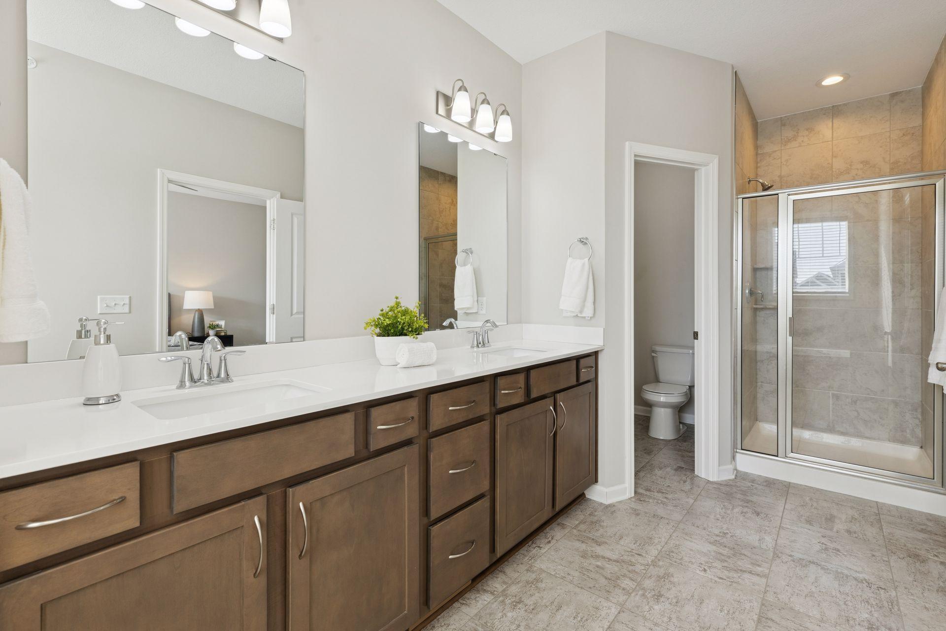 8060 Central Park Way N