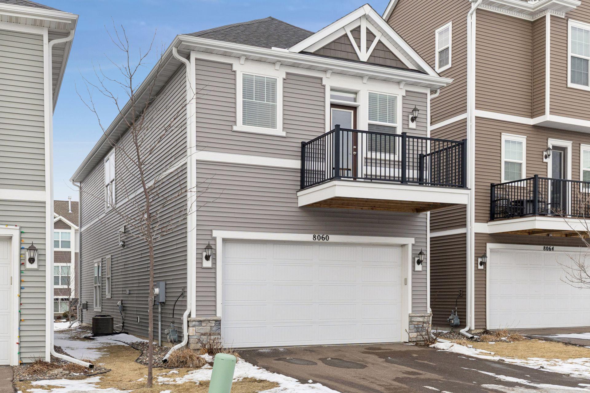 8060 Central Park Way N