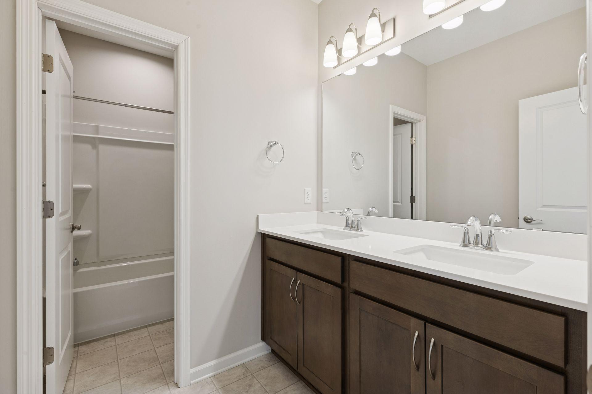 8060 Central Park Way N