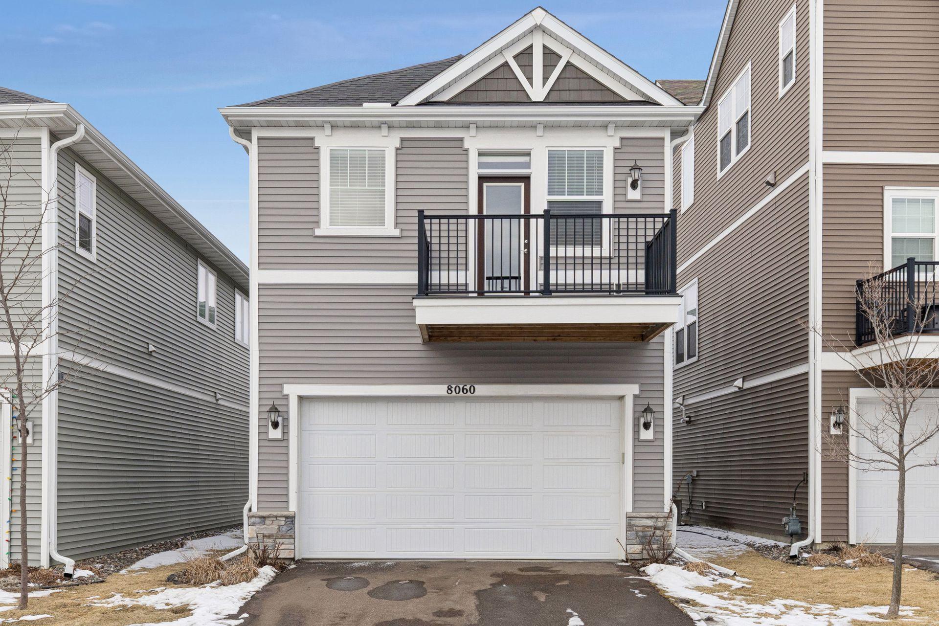 8060 Central Park Way N