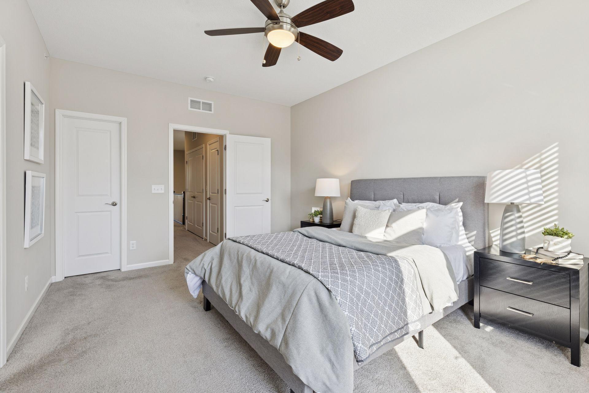 8060 Central Park Way N