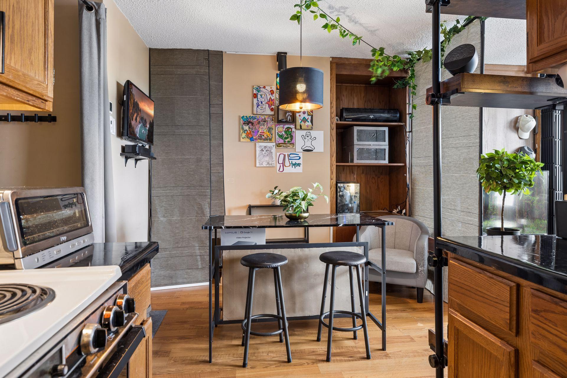 433 S 7th Street Unit: 1704