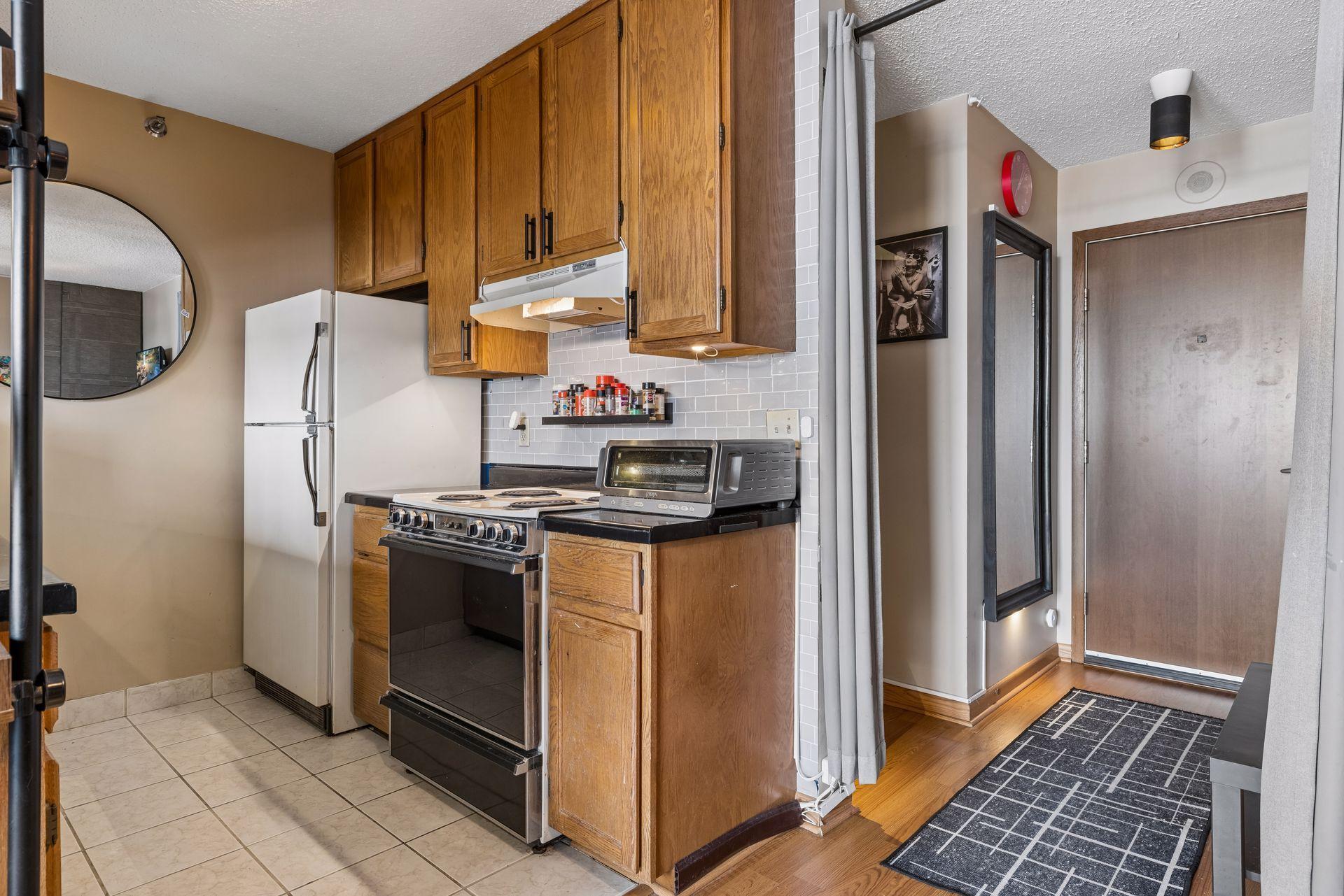433 S 7th Street Unit: 1704