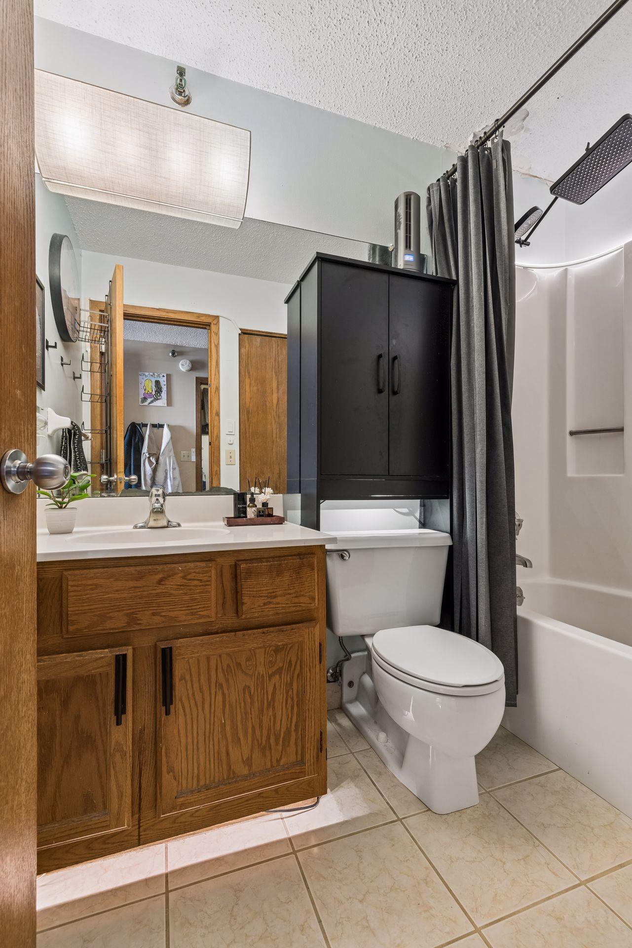 433 S 7th Street Unit: 1704