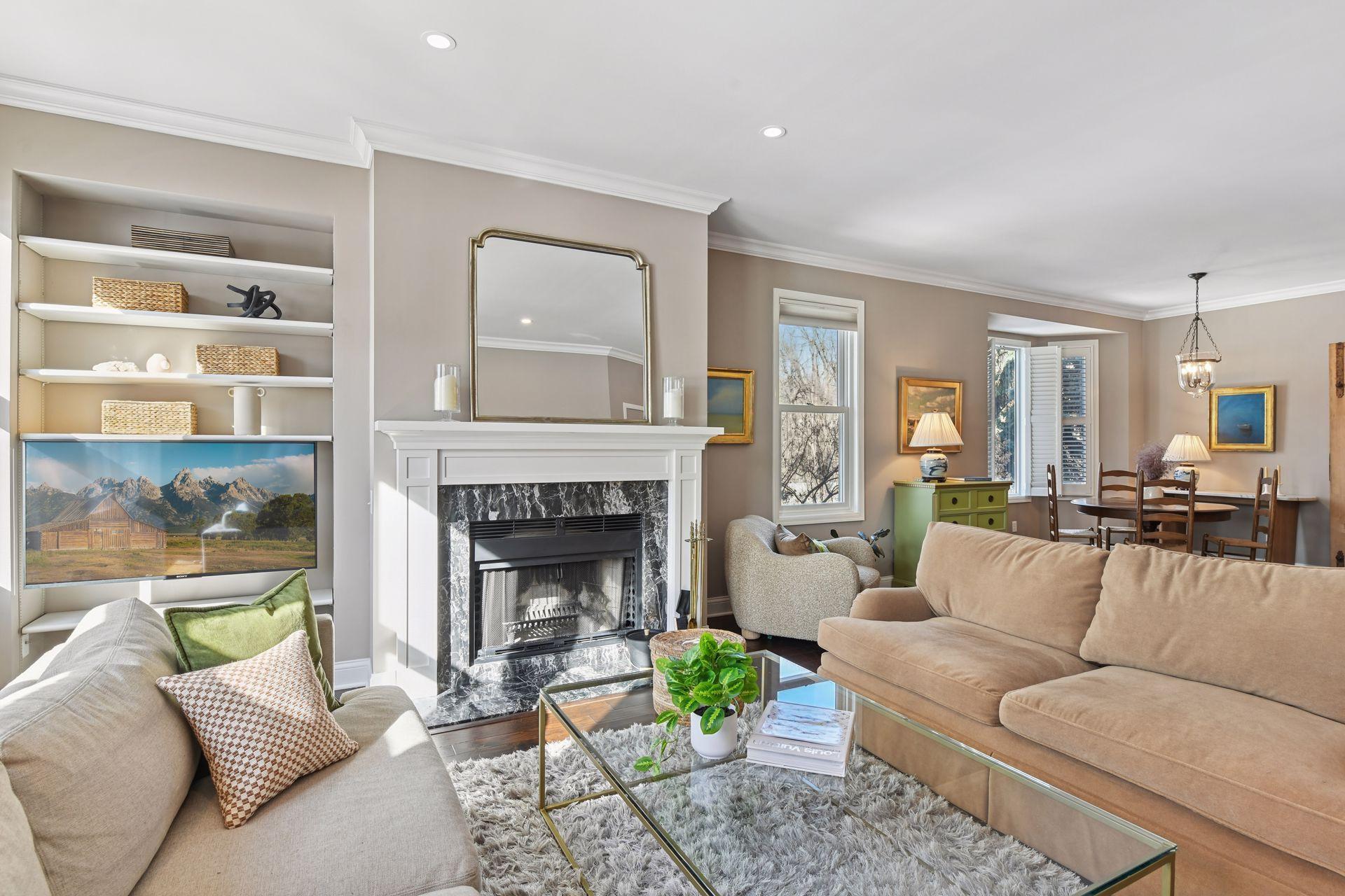49 Island Avenue W