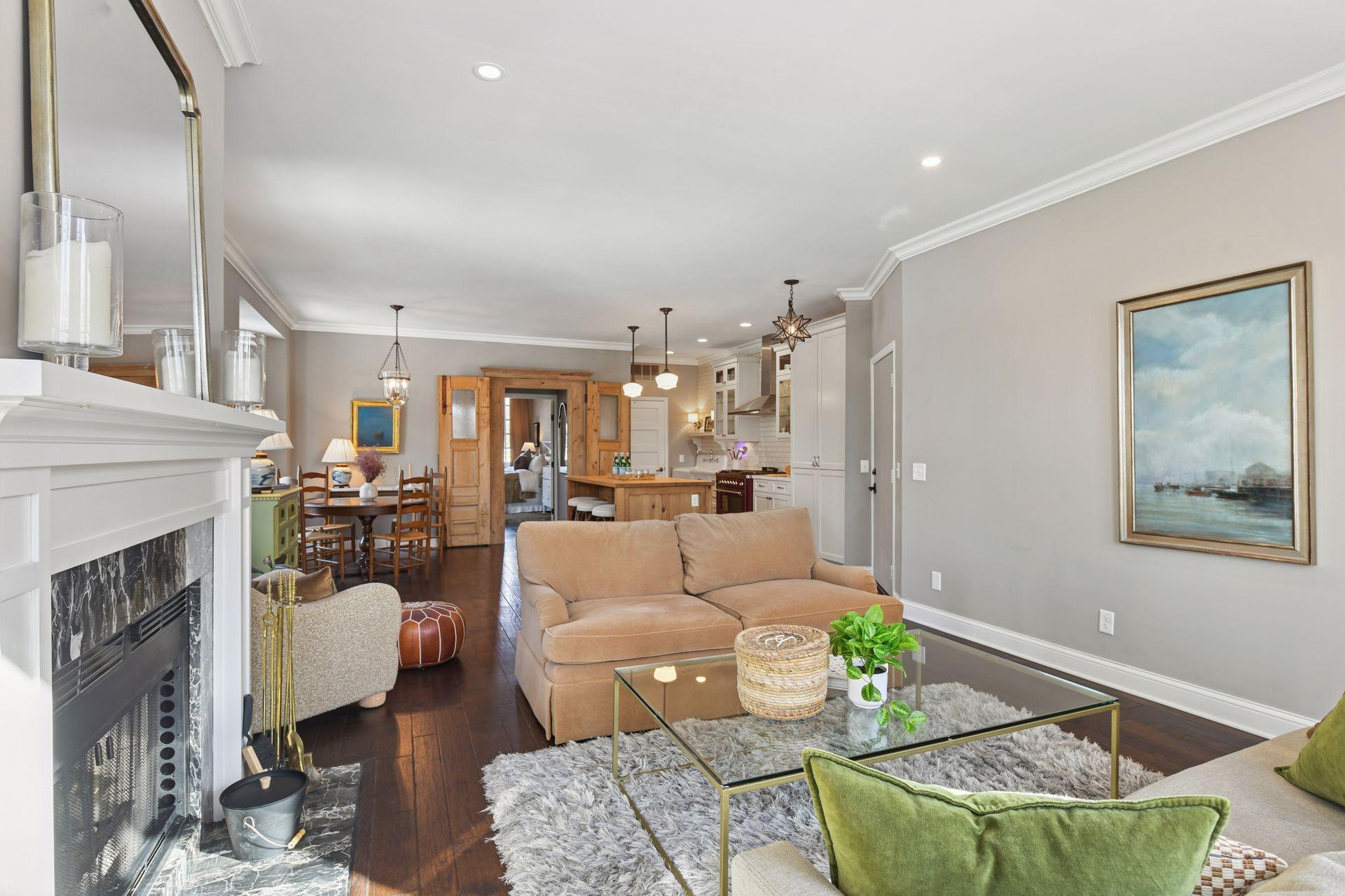 49 Island Avenue W