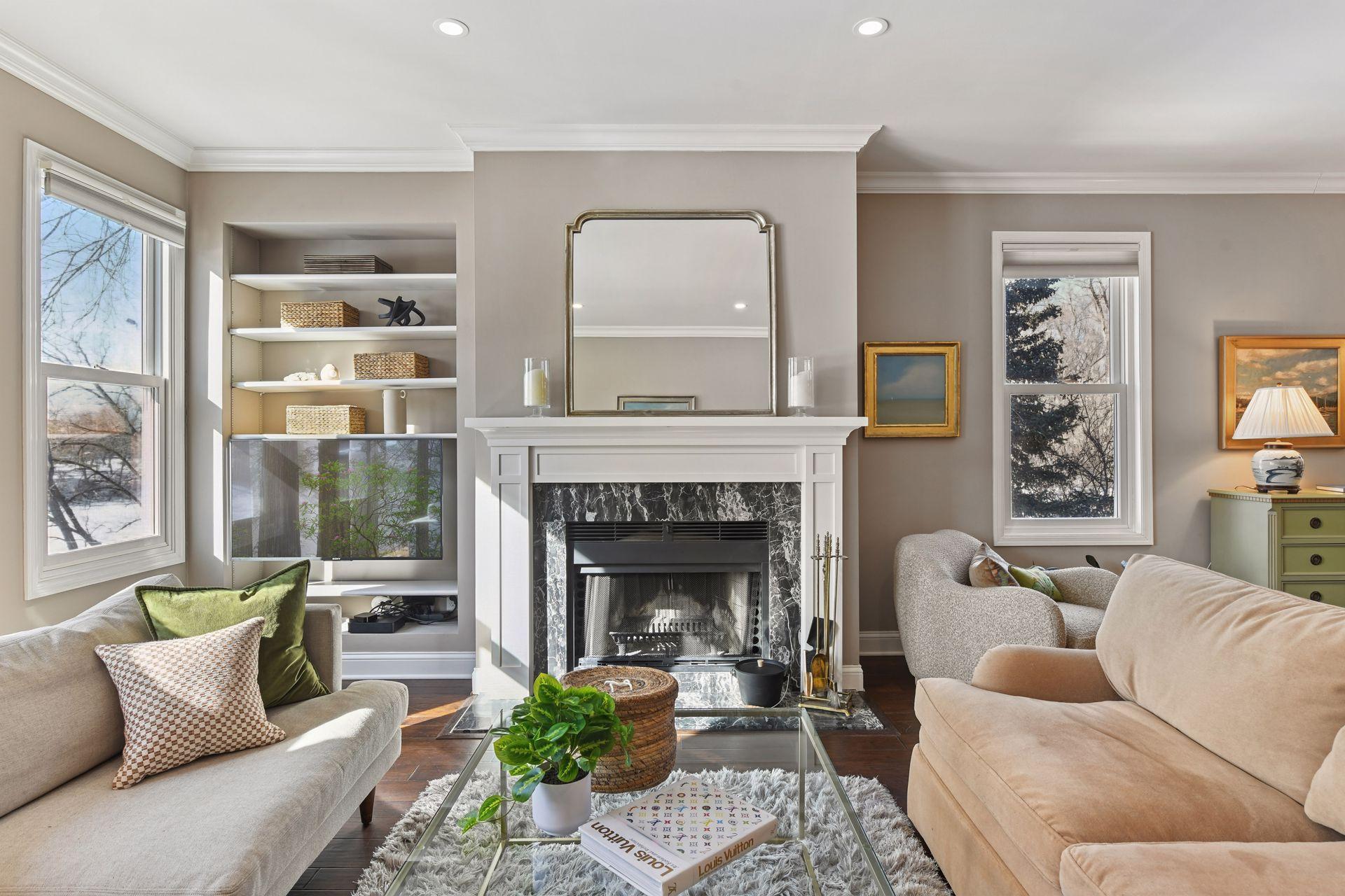 49 Island Avenue W