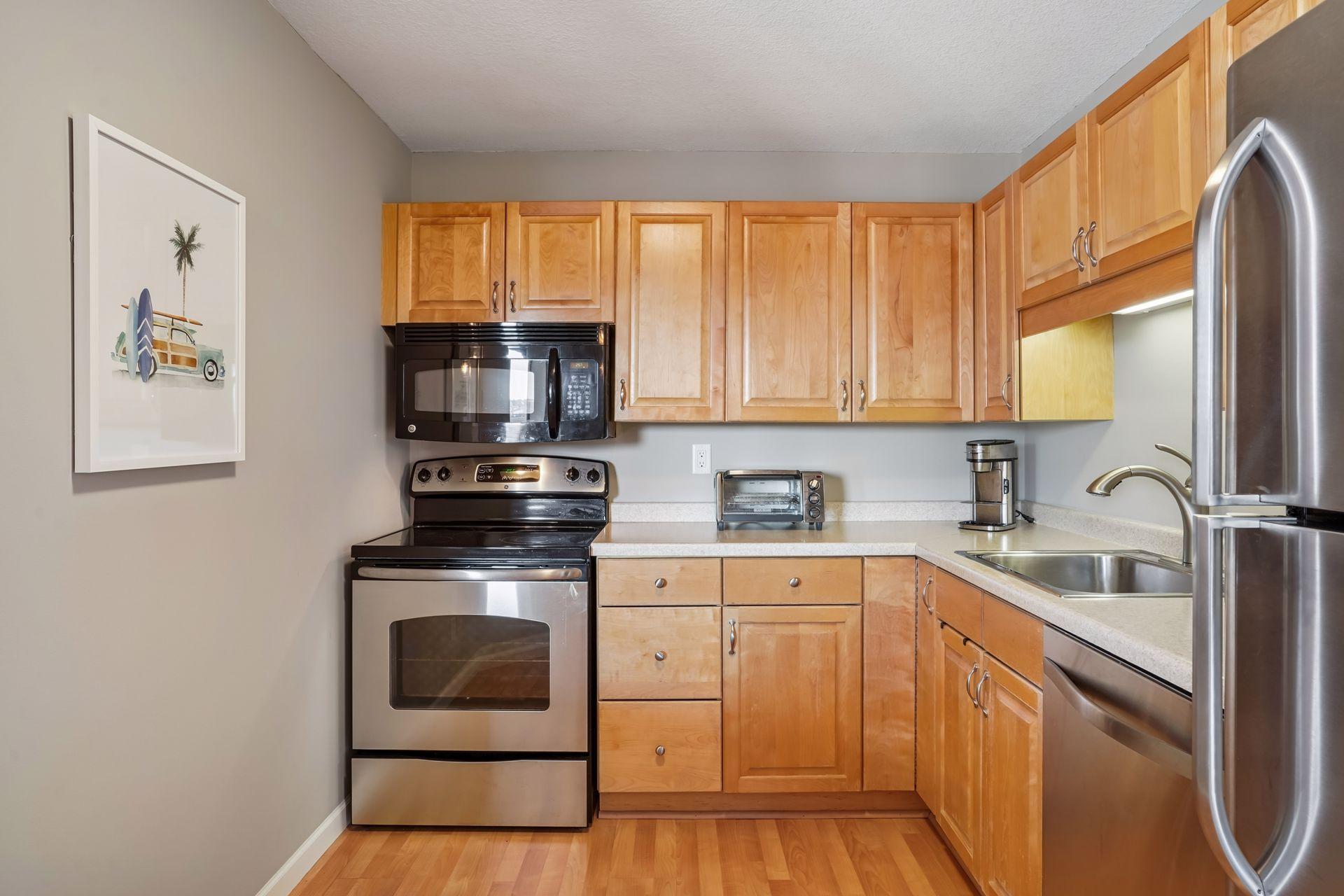 78 10th Street E Unit: 1010