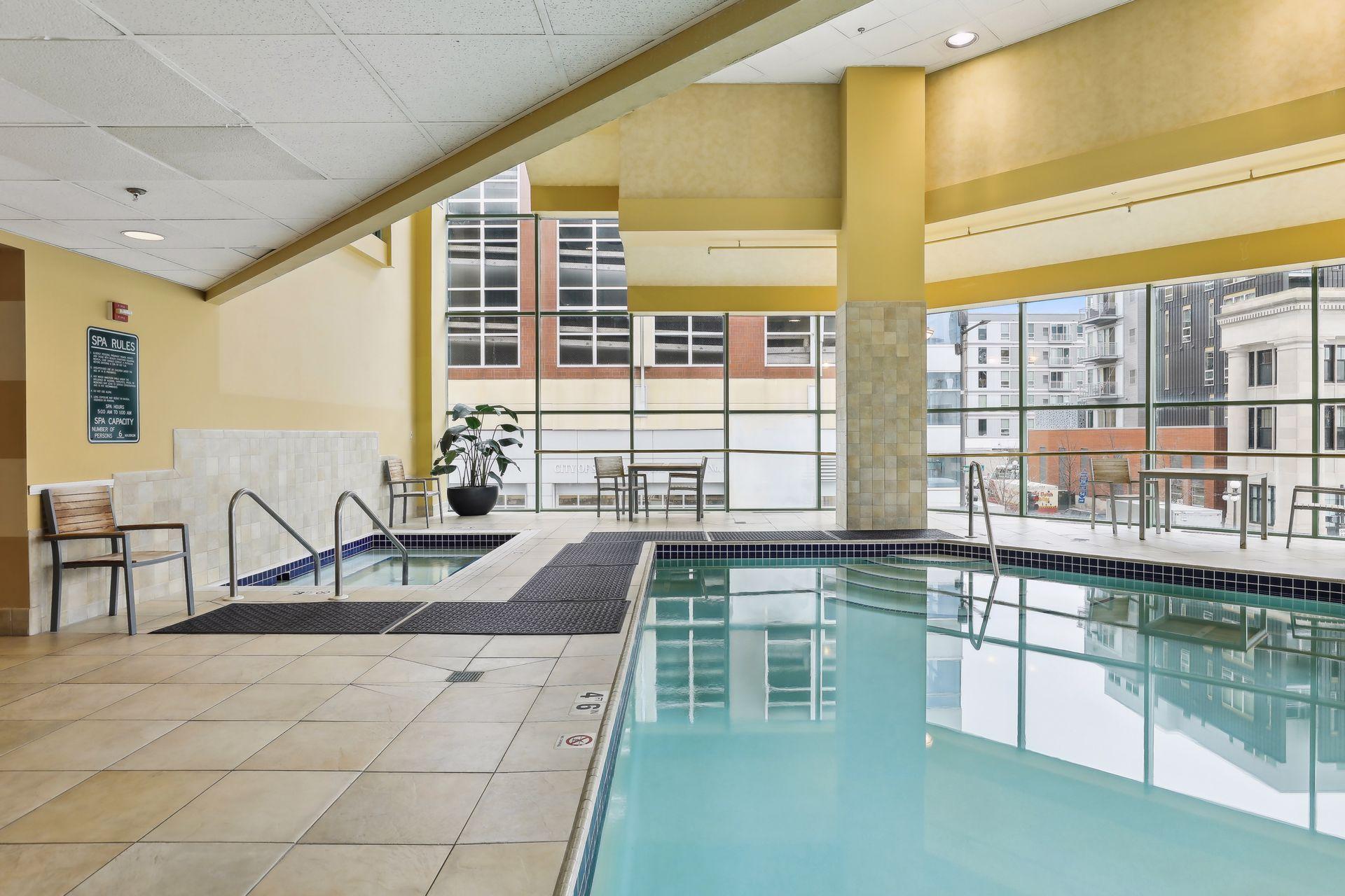 78 10th Street E Unit: 1010