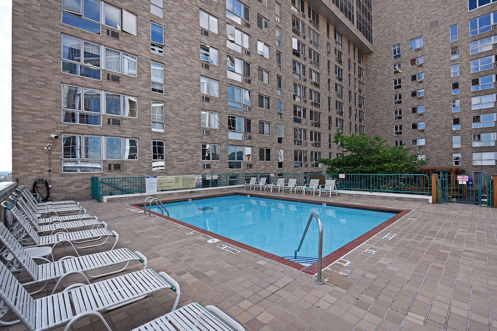 433 S 7th Street Unit: 2020