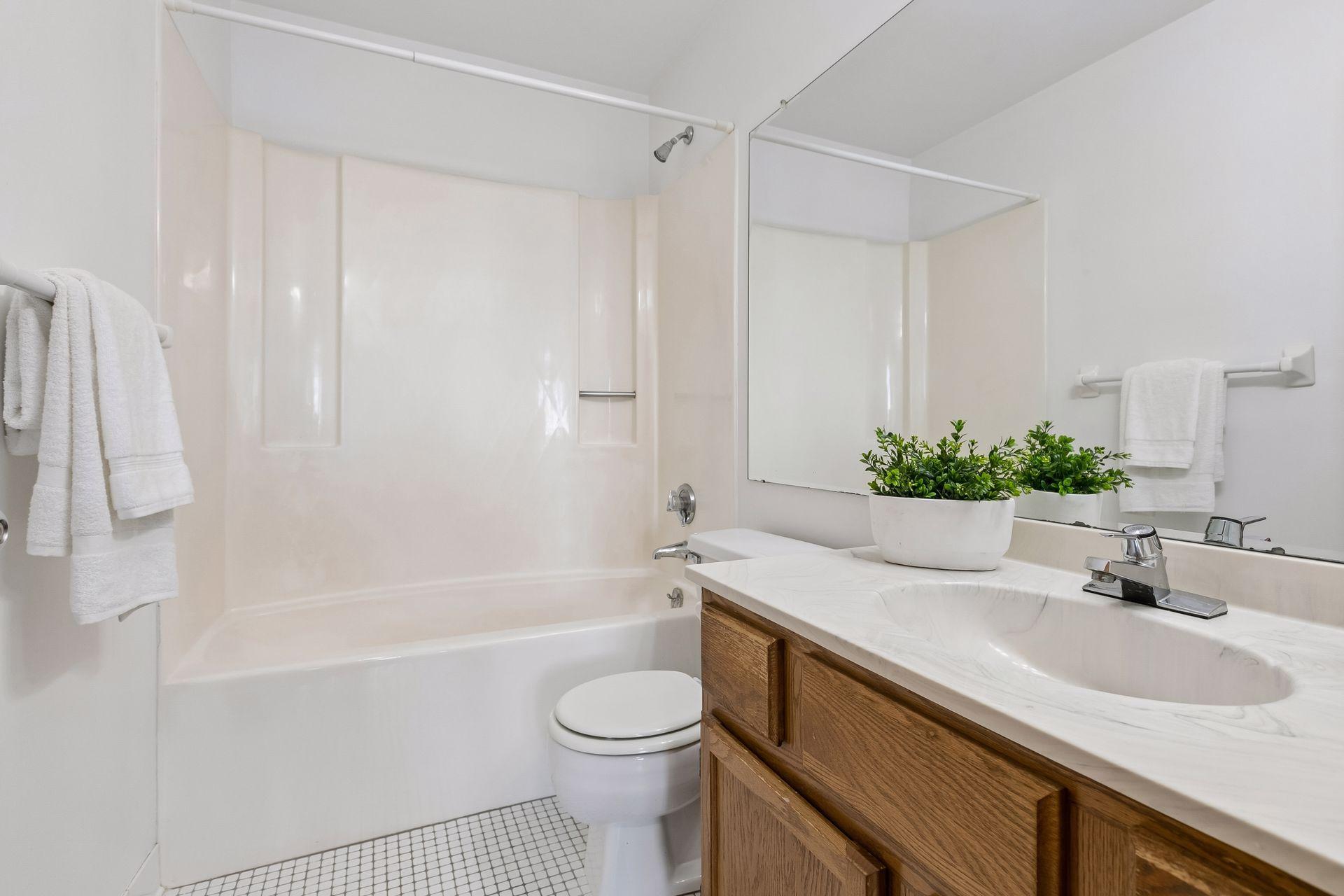 433 S 7th Street Unit: 2020