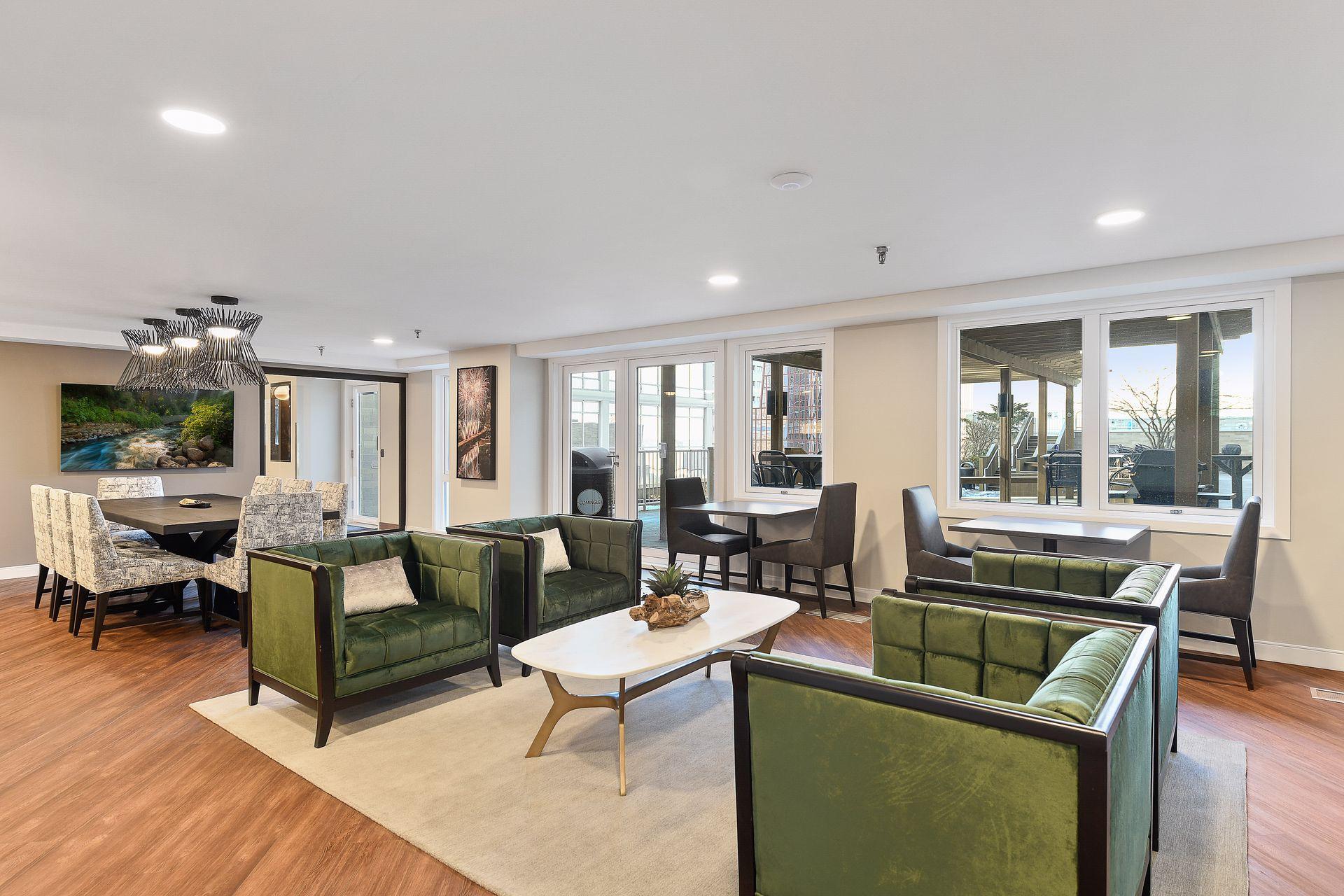 433 S 7th Street Unit: 2020