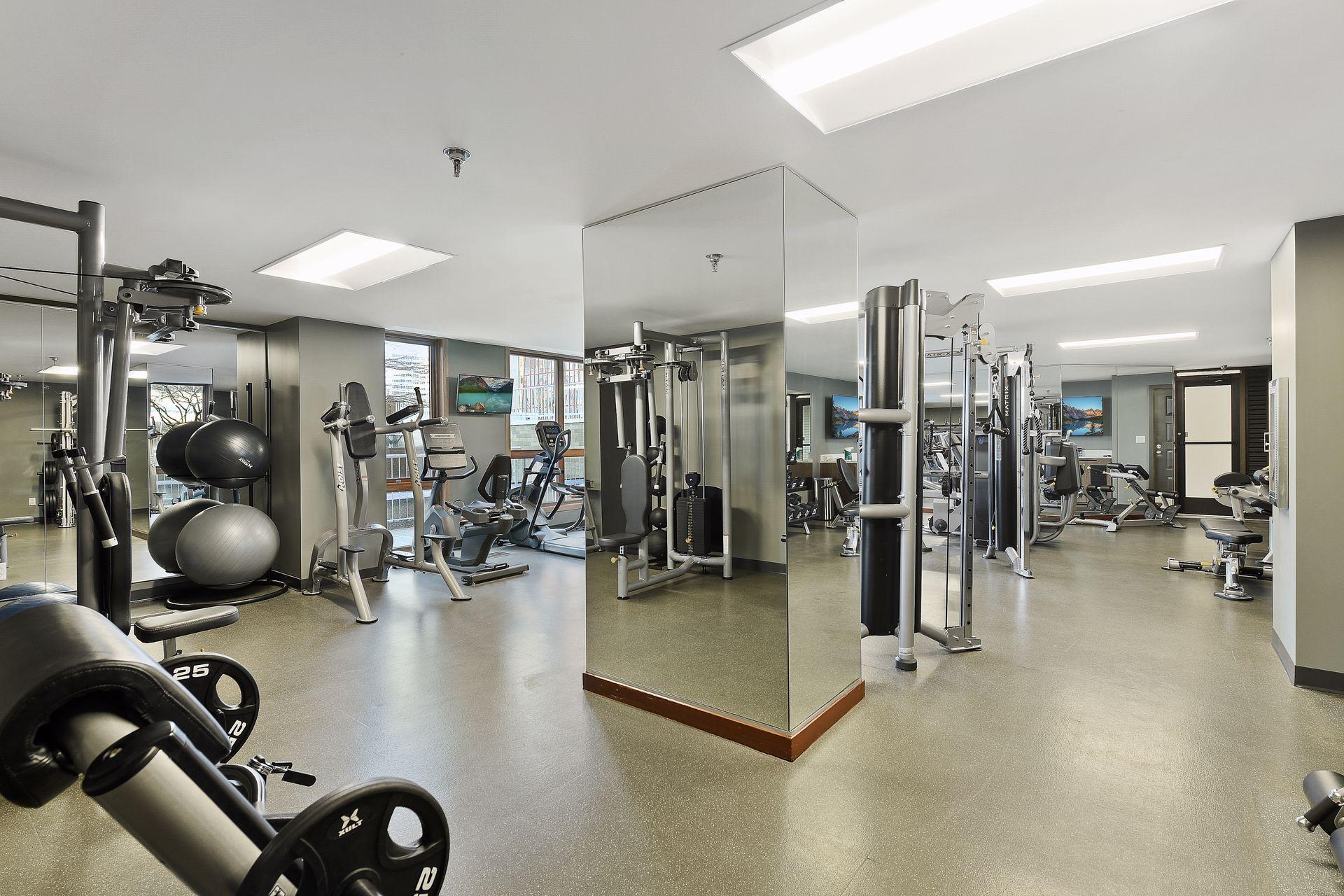 433 S 7th Street Unit: 2020