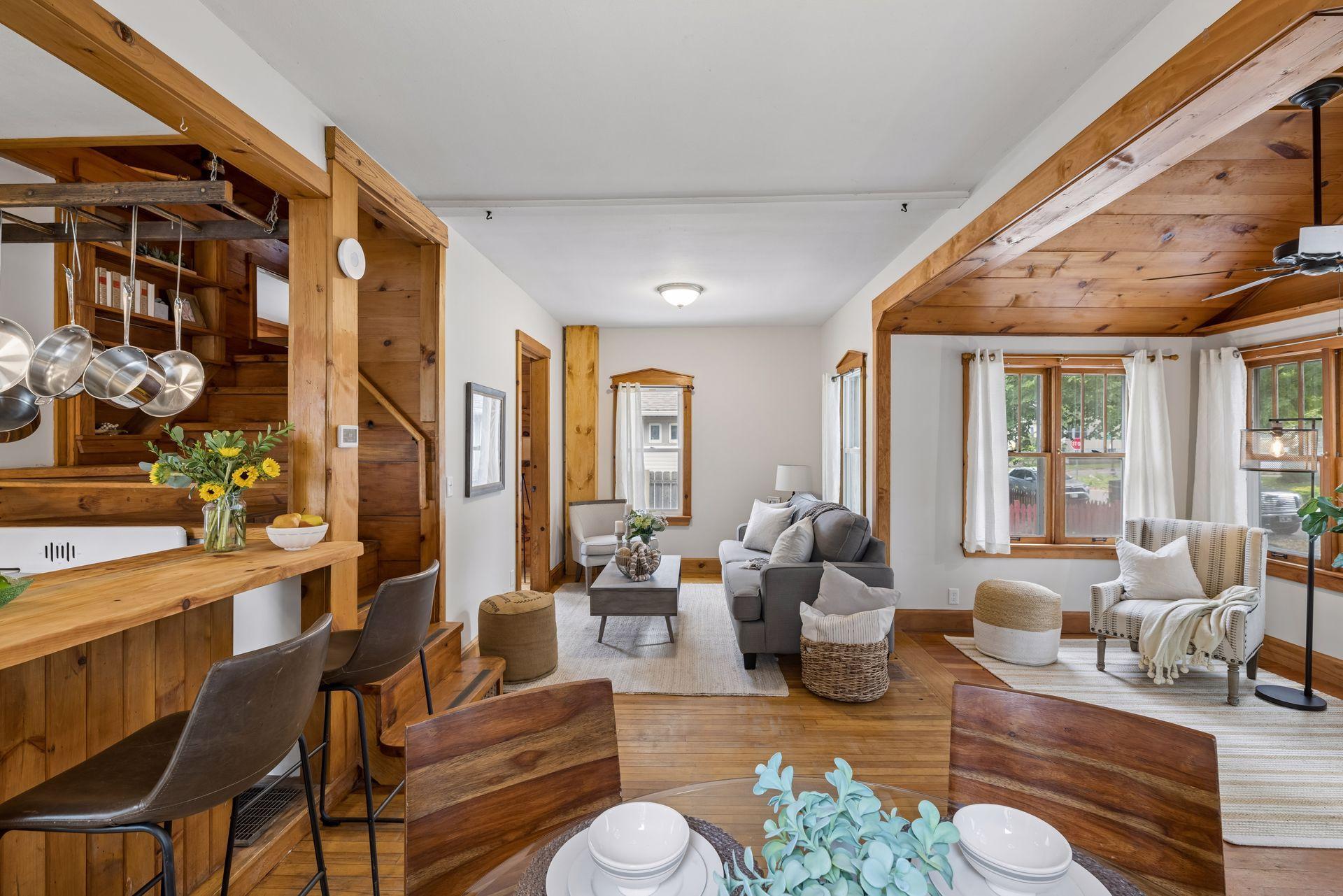 299 Sidney Street W