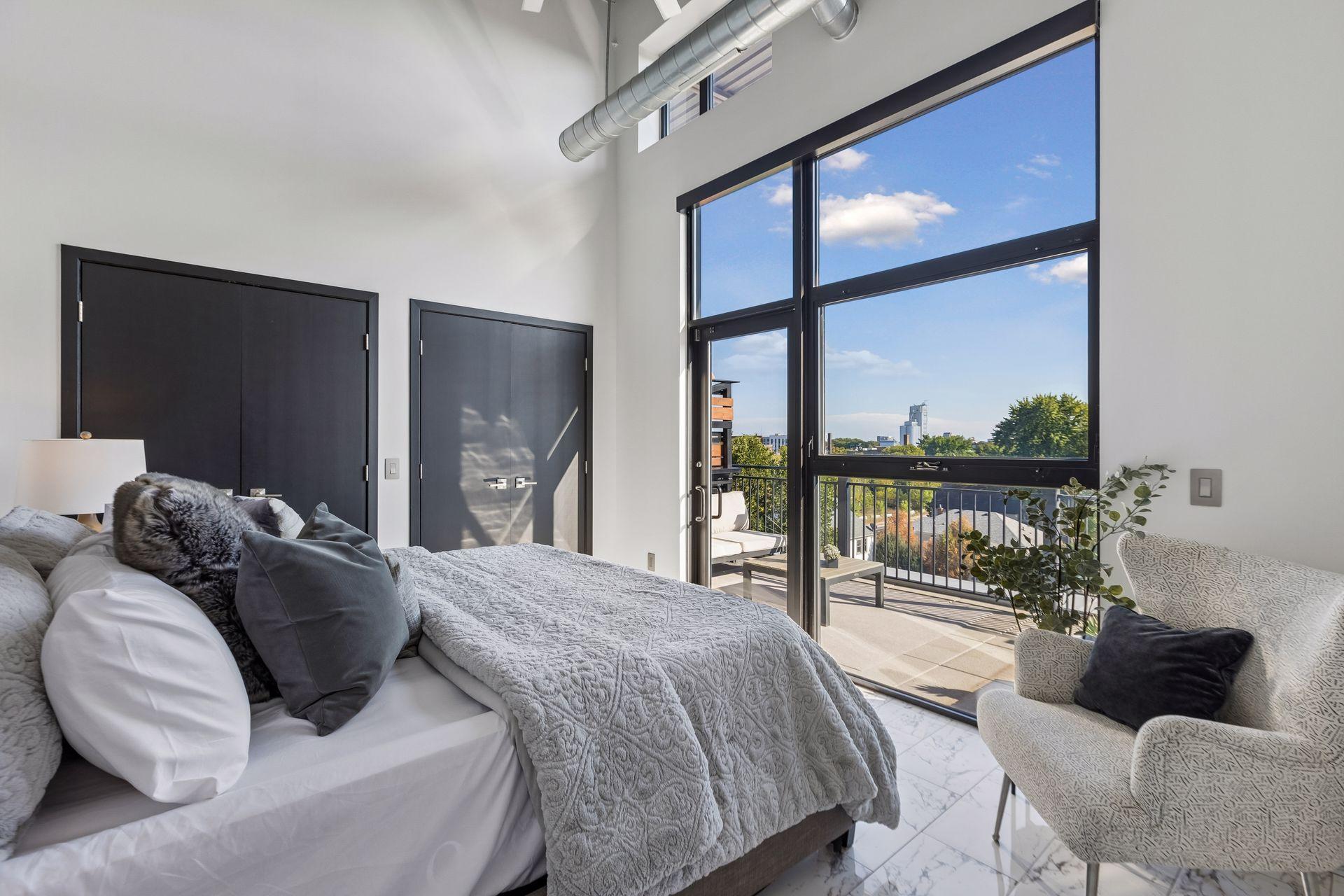 1701 Madison Street NE Unit: 404