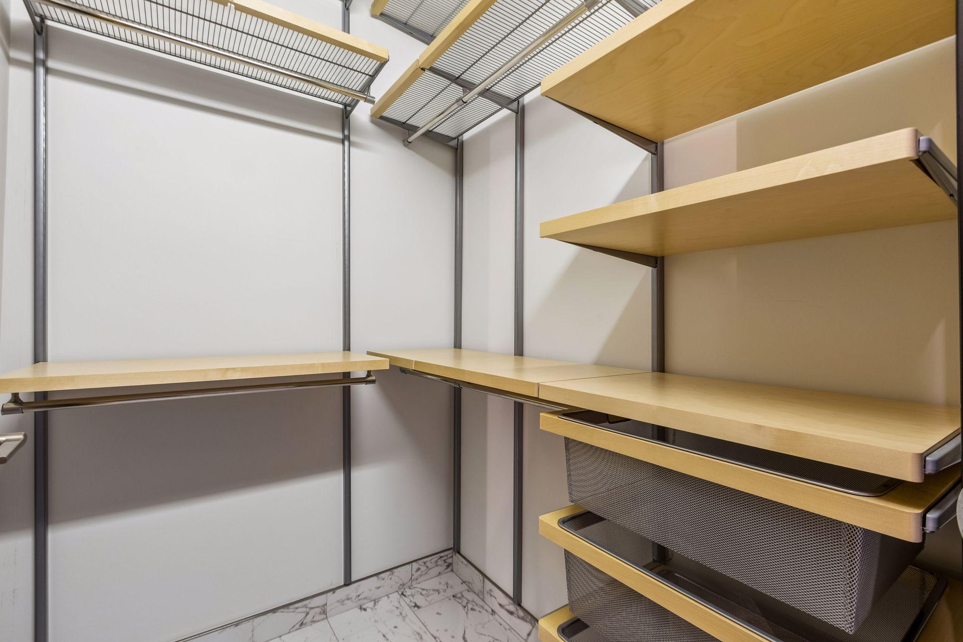 1701 Madison Street NE Unit: 404
