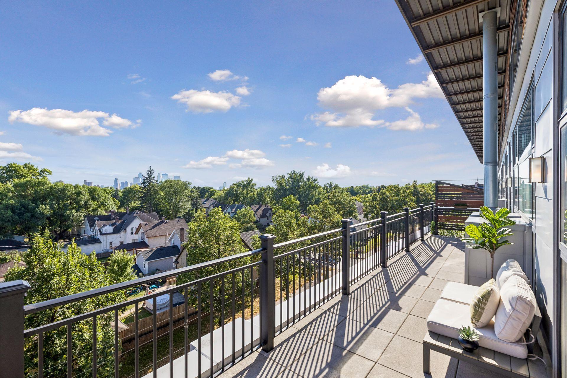 1701 Madison Street NE Unit: 404