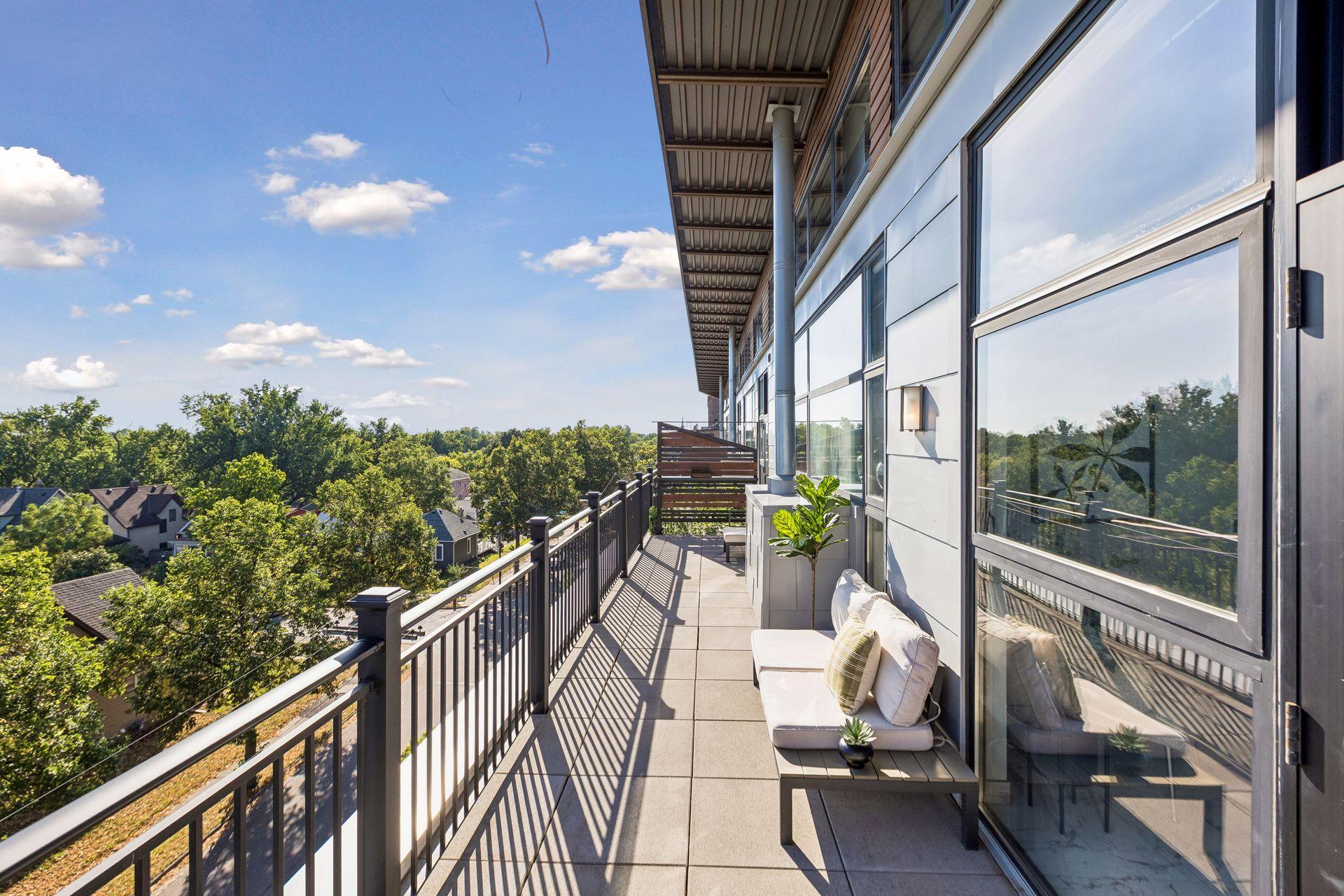 1701 Madison Street NE Unit: 404