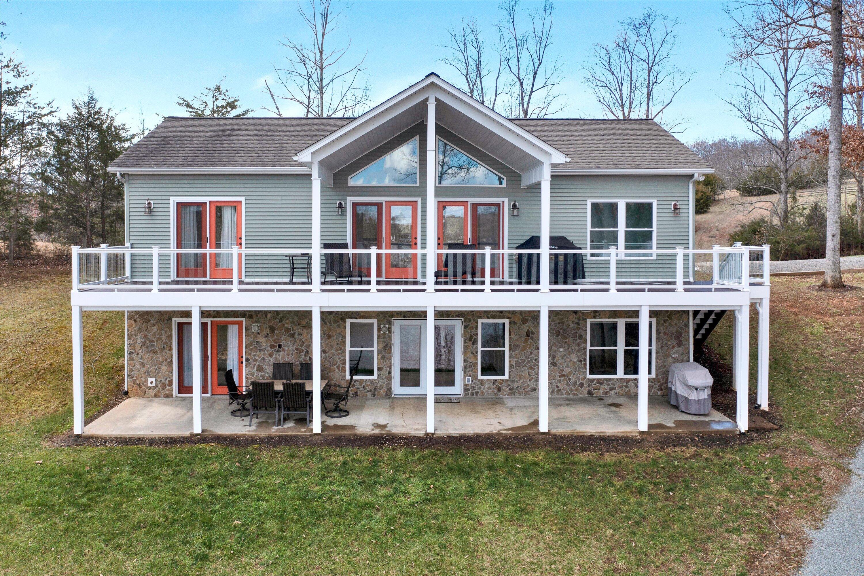565 Backwoods LN