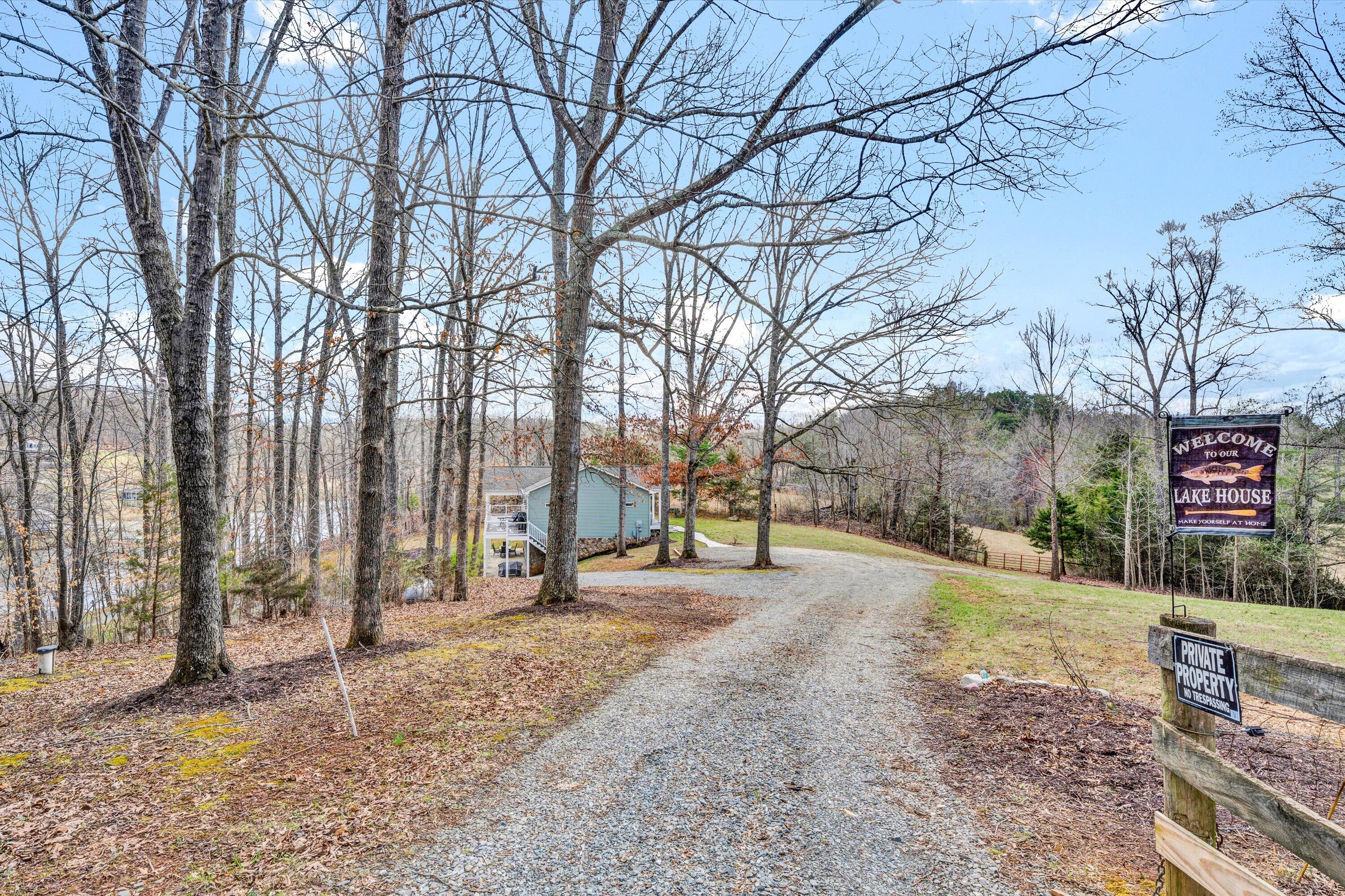 565 Backwoods LN