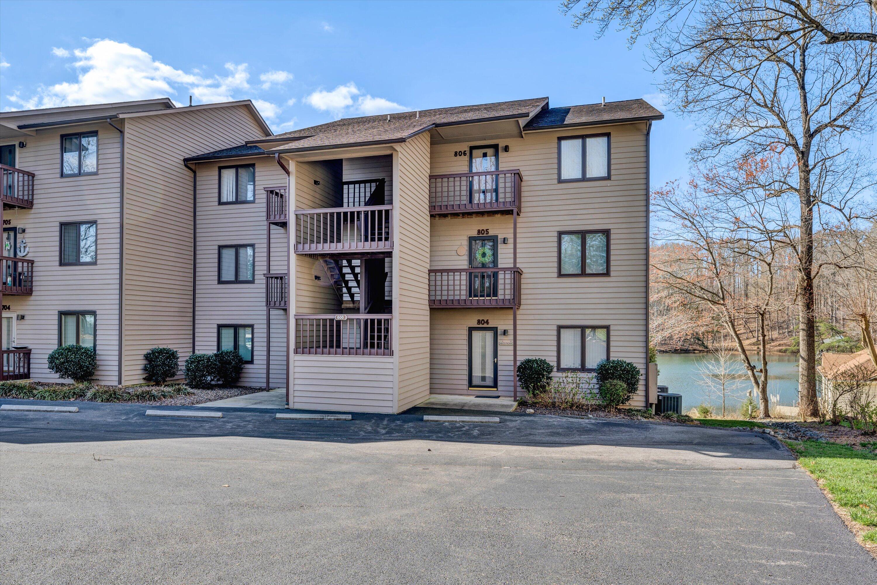 600 Montevista RD Unit: 802