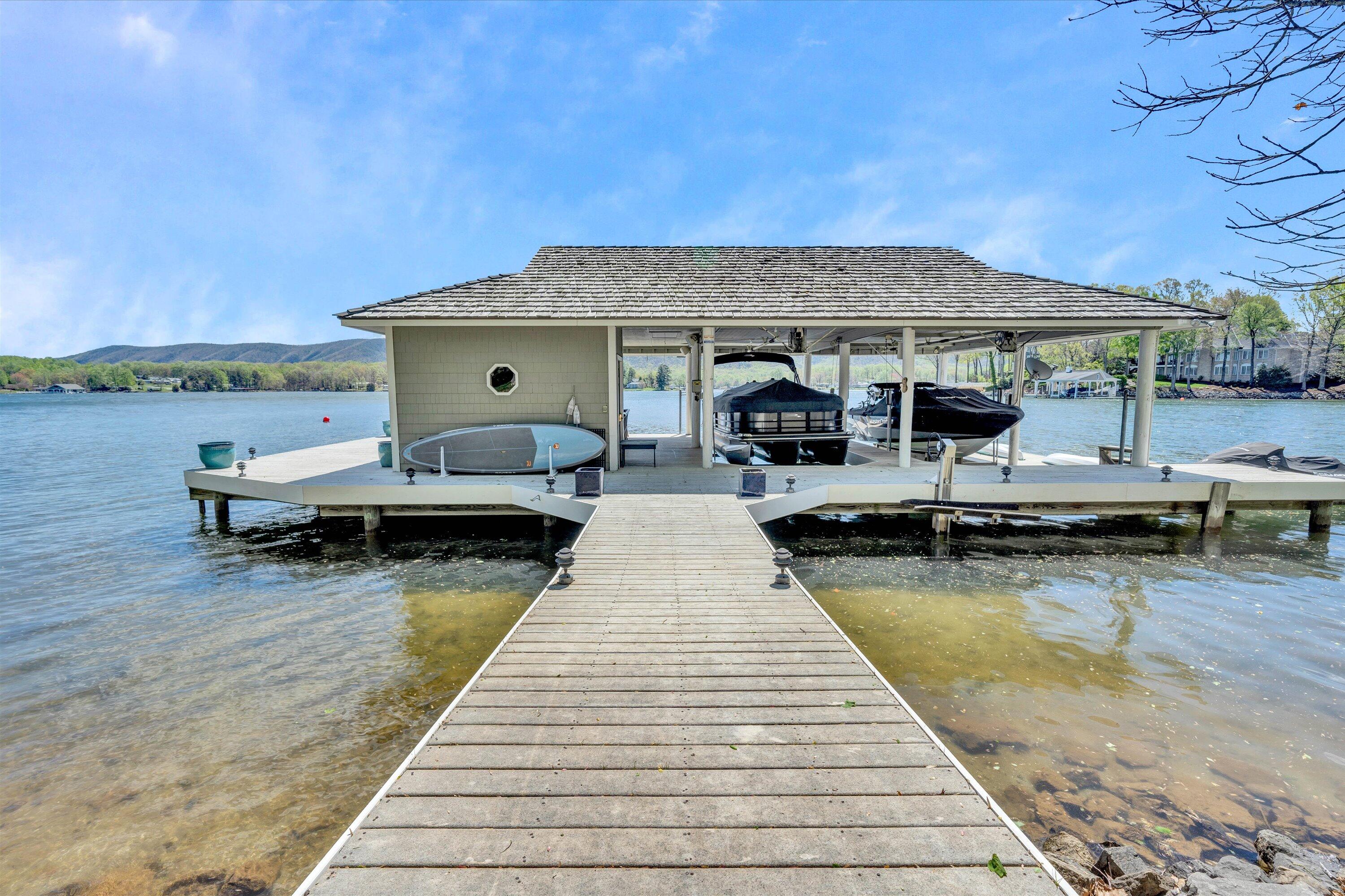 330 Upland Shores DR