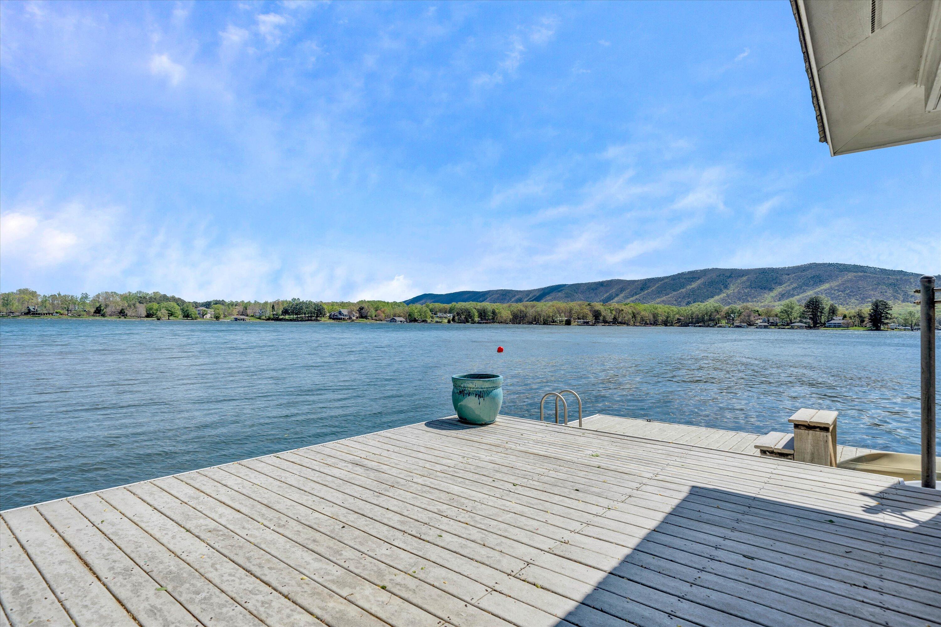 330 Upland Shores DR