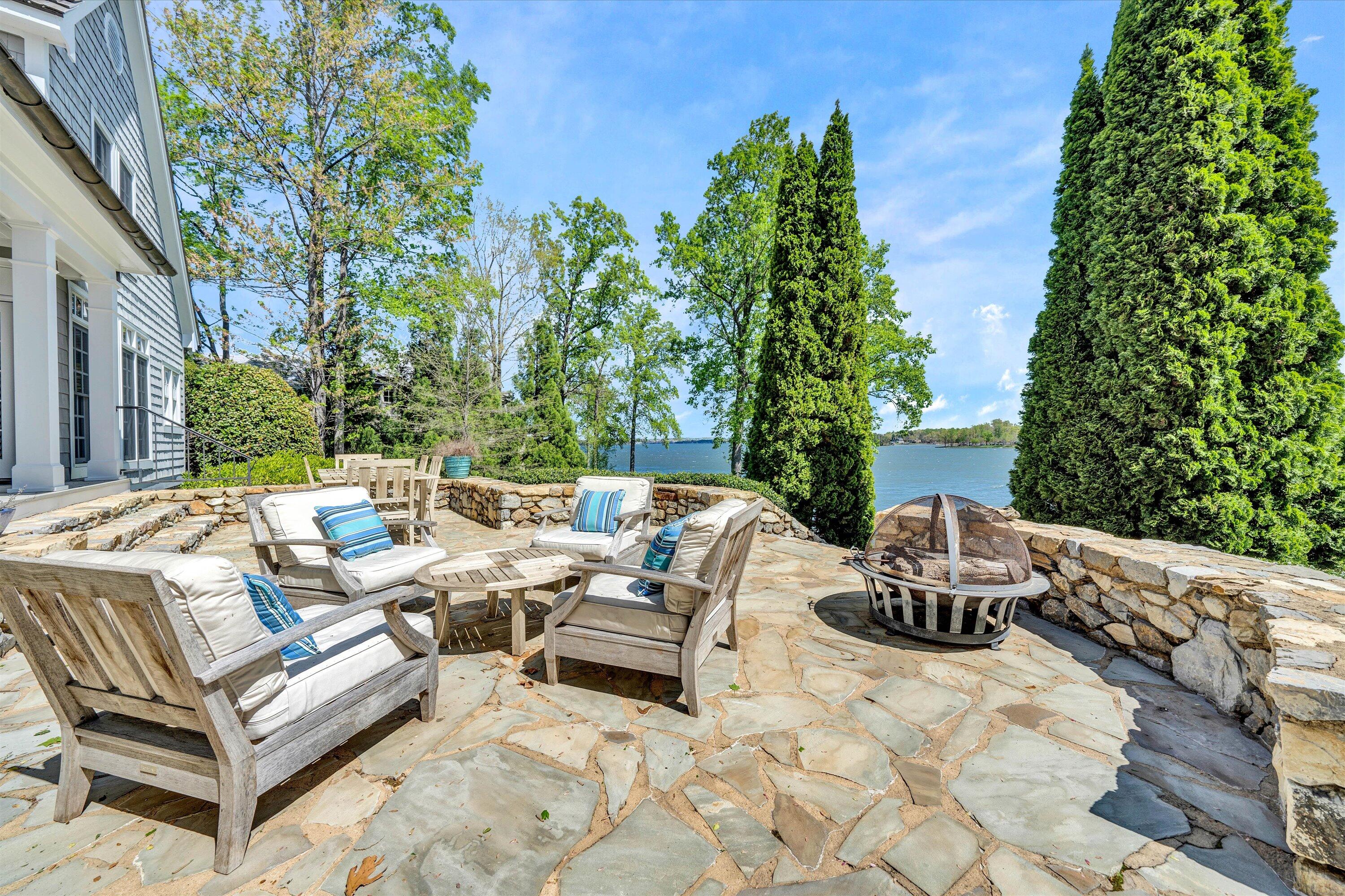 330 Upland Shores DR