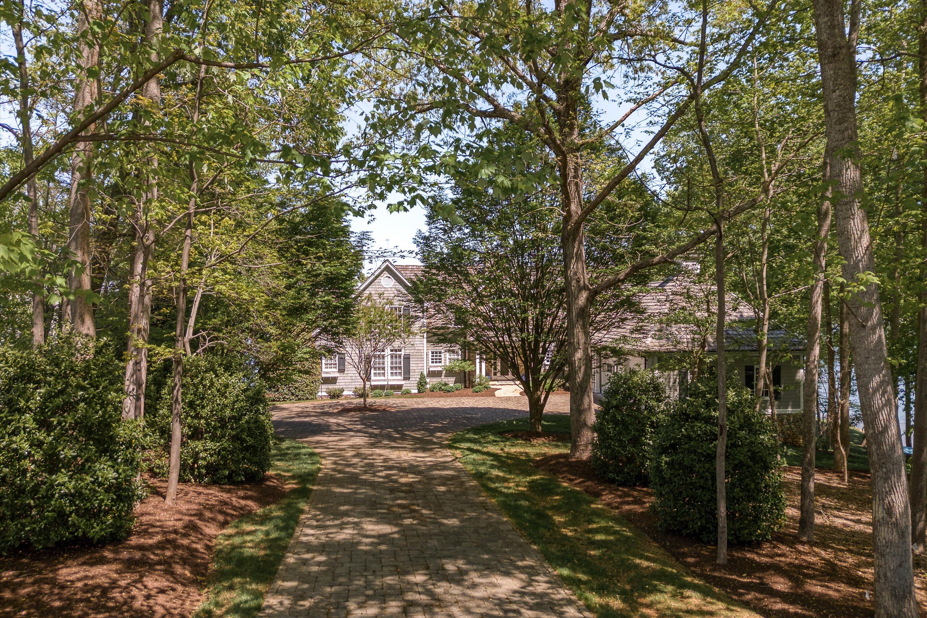 330 Upland Shores DR