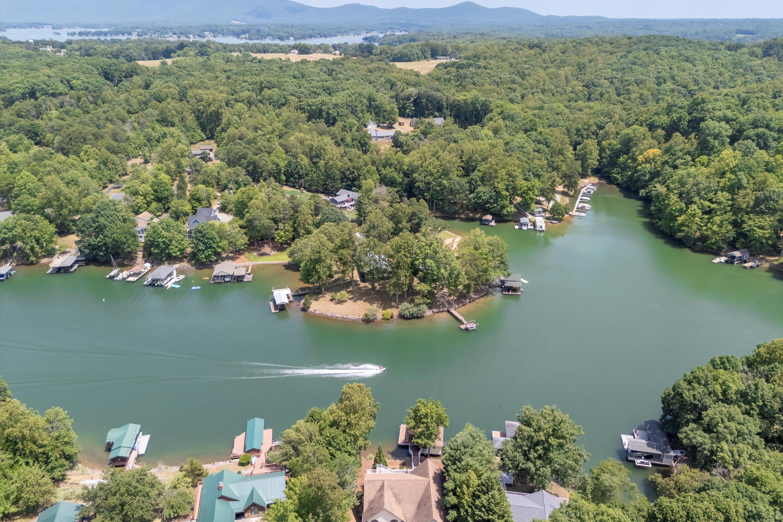 95 Piney Point LN