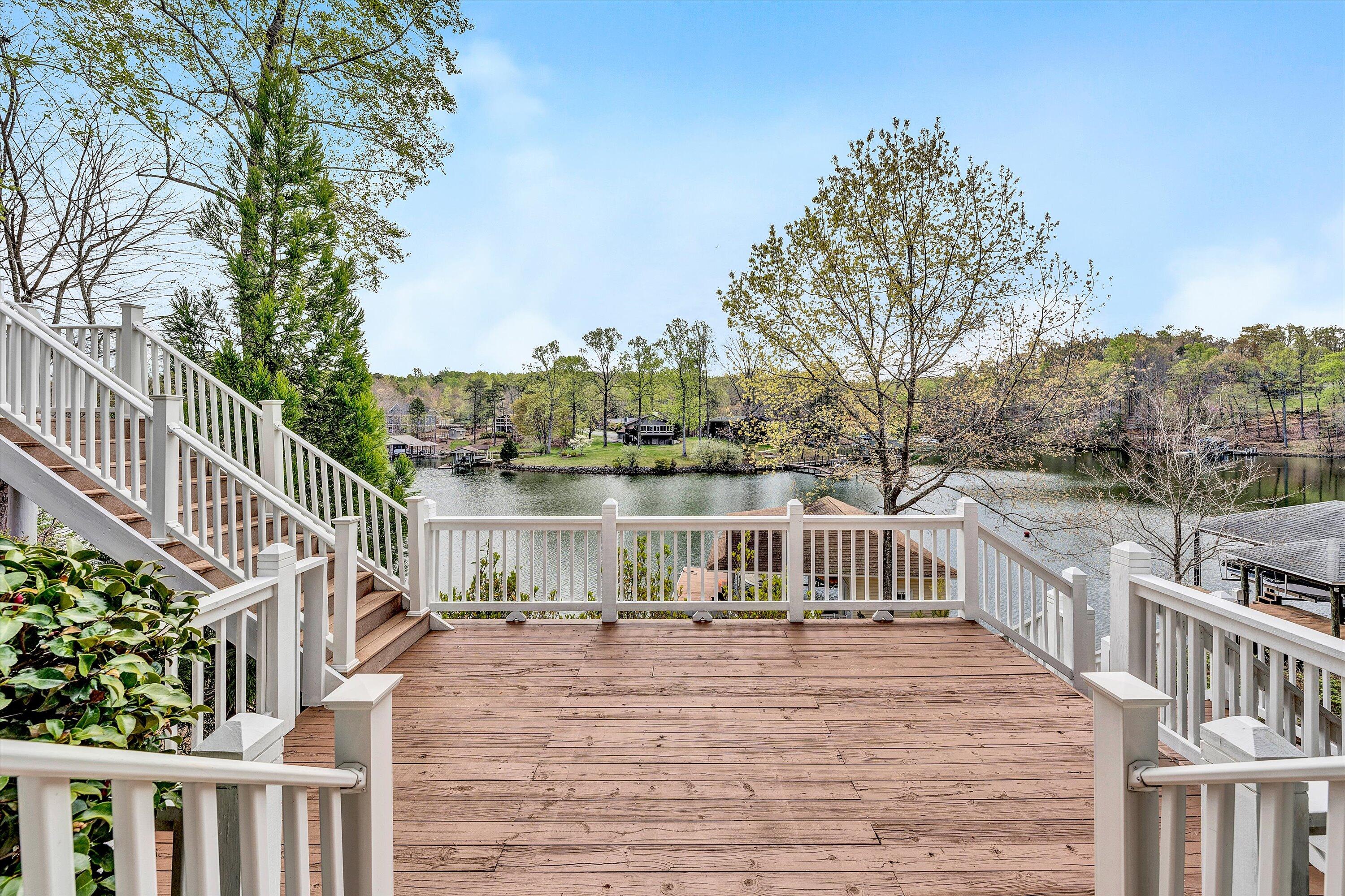 95 Piney Point LN